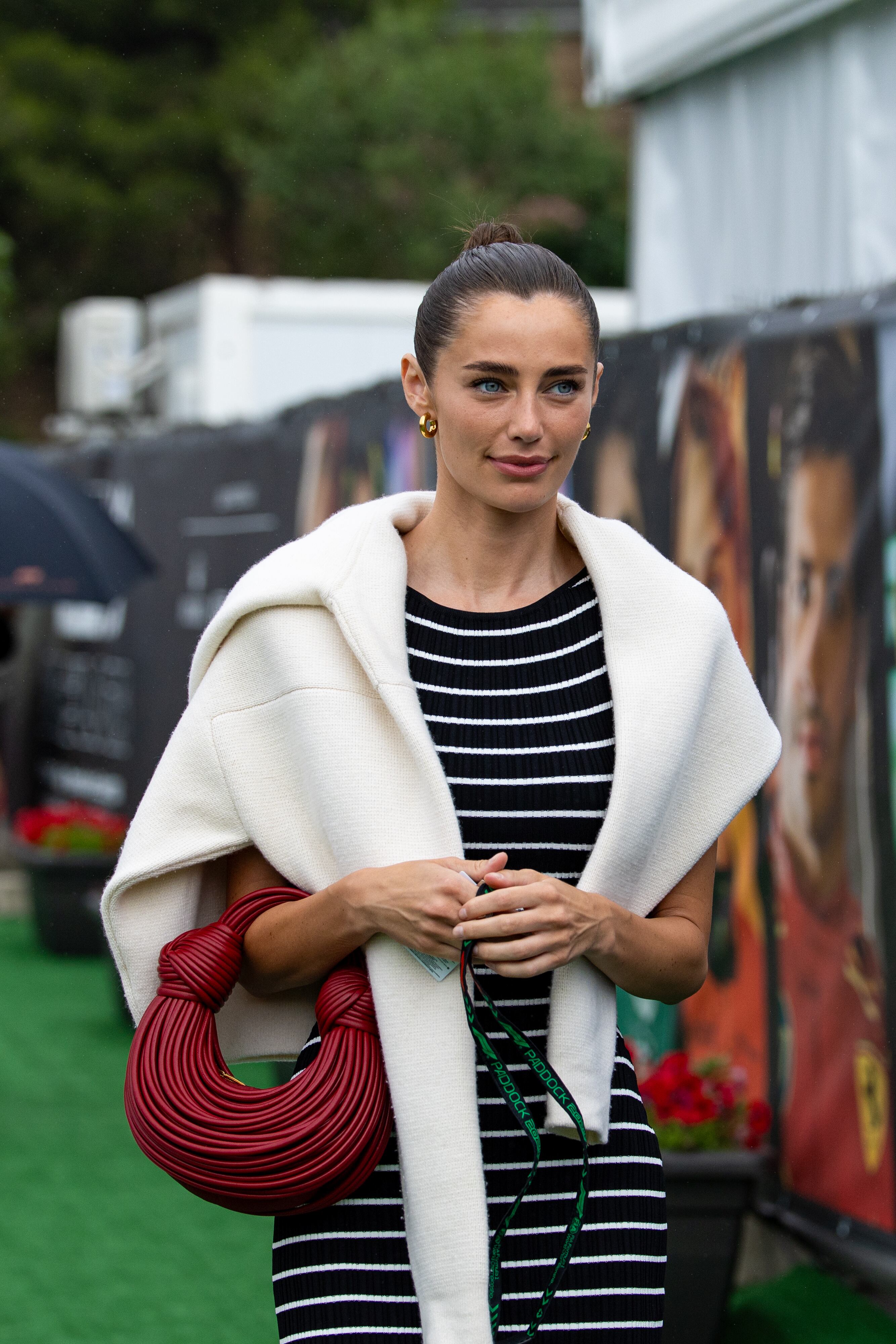 Rebecca Donaldson, novia de Carlos Sainz, llega al Gran Premio de España de F1 en el Circuit de Barcelona-Catalunya el 23 de junio de 2024 en Barcelona, ​​España. (Kym Illman/Getty Images)