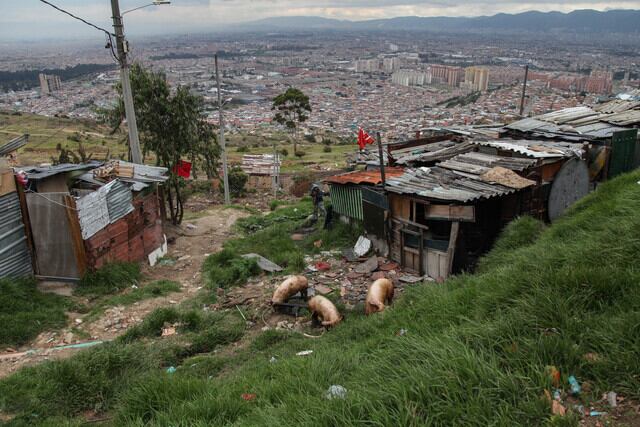 El índice de intensidad de la pobreza indica la gravedad de las carencias materiales - crédito Colprensa