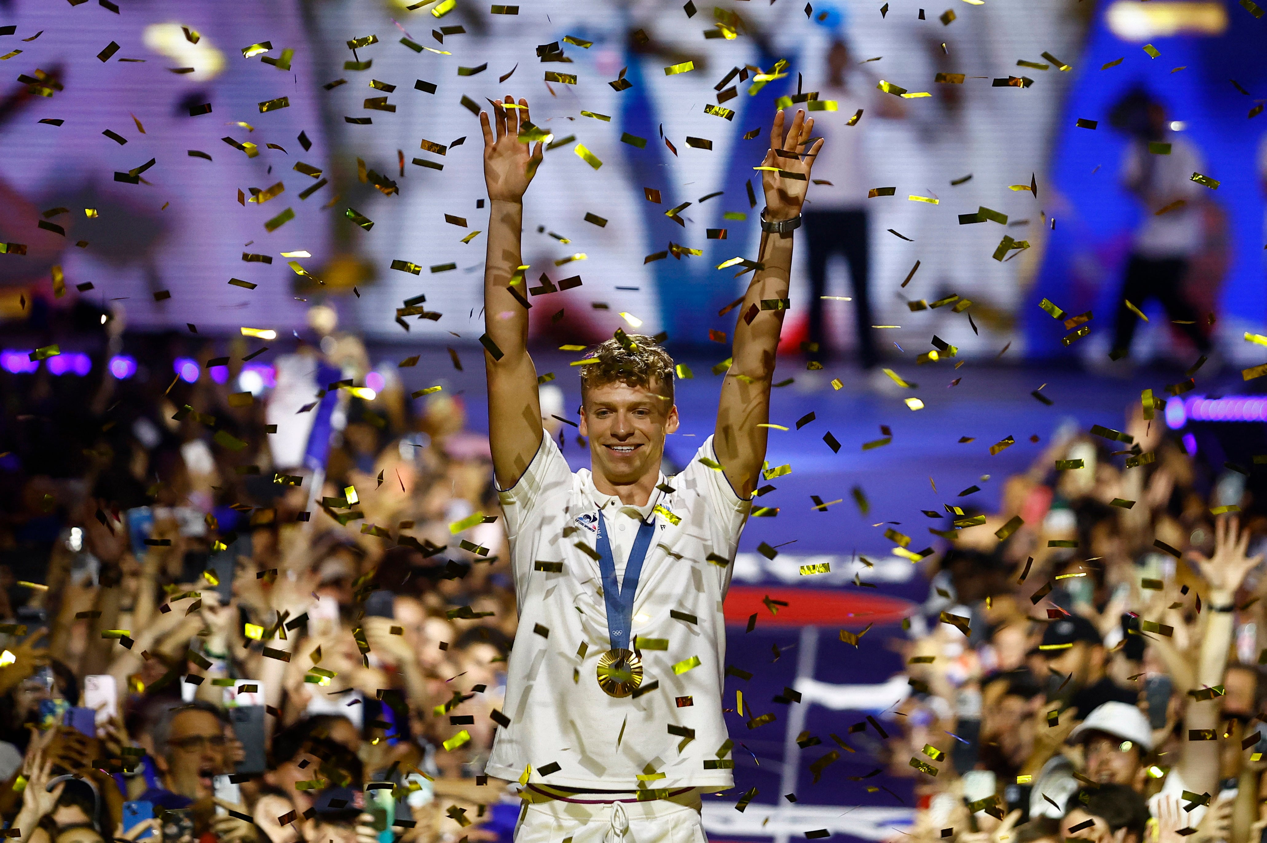 El nadador Léon Marchand ganó cuatro medallas de oro y una de bronce: recibiría alrededor de 340 mil euros (Foto: Reuters/Abdul Saboor)