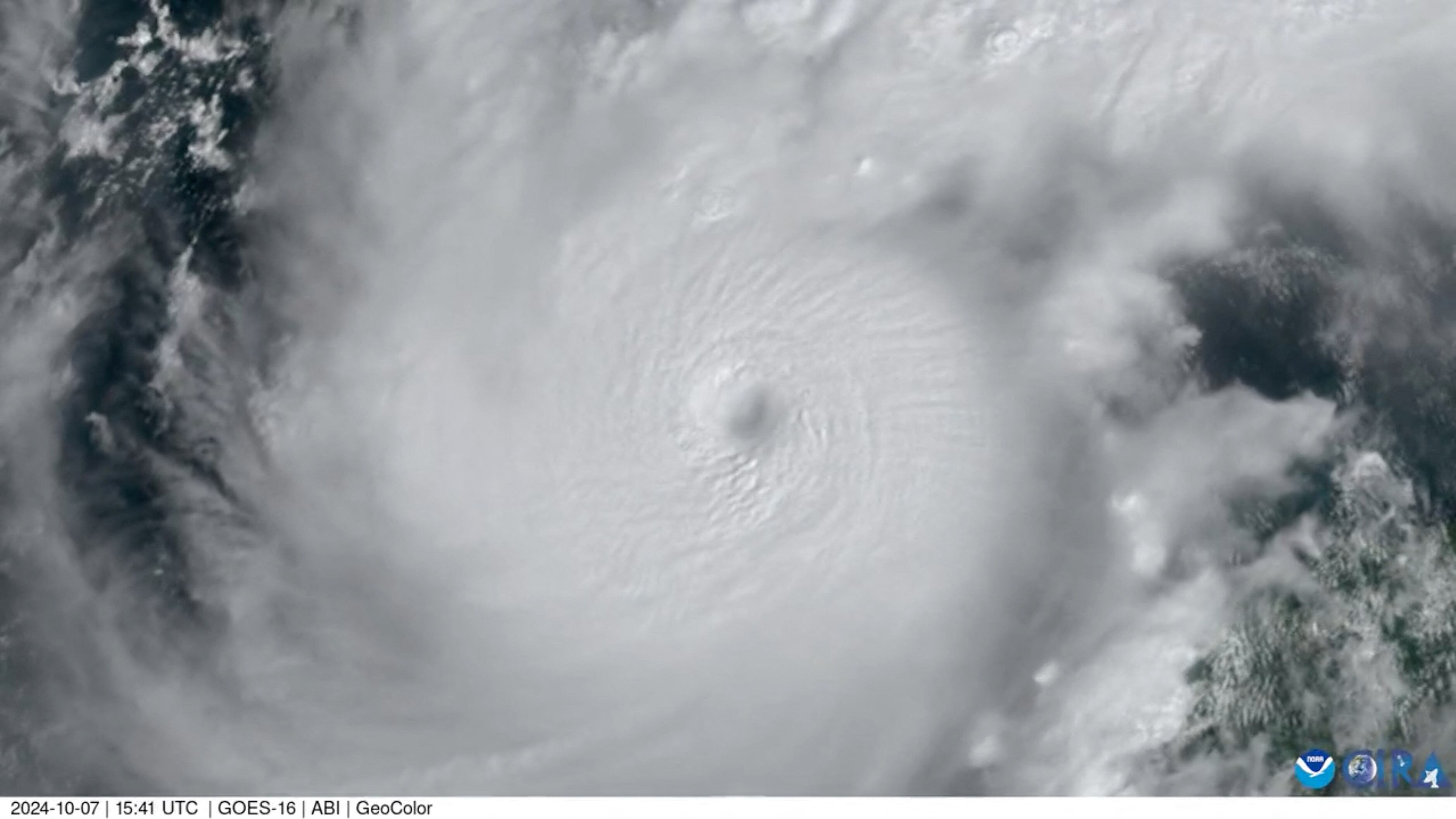 El huracán Milton, con vientos cuatro veces más fuertes que Helene, promete condiciones devastadoras. (CSU/CIRA & NOAA/Handout via REUTERS)