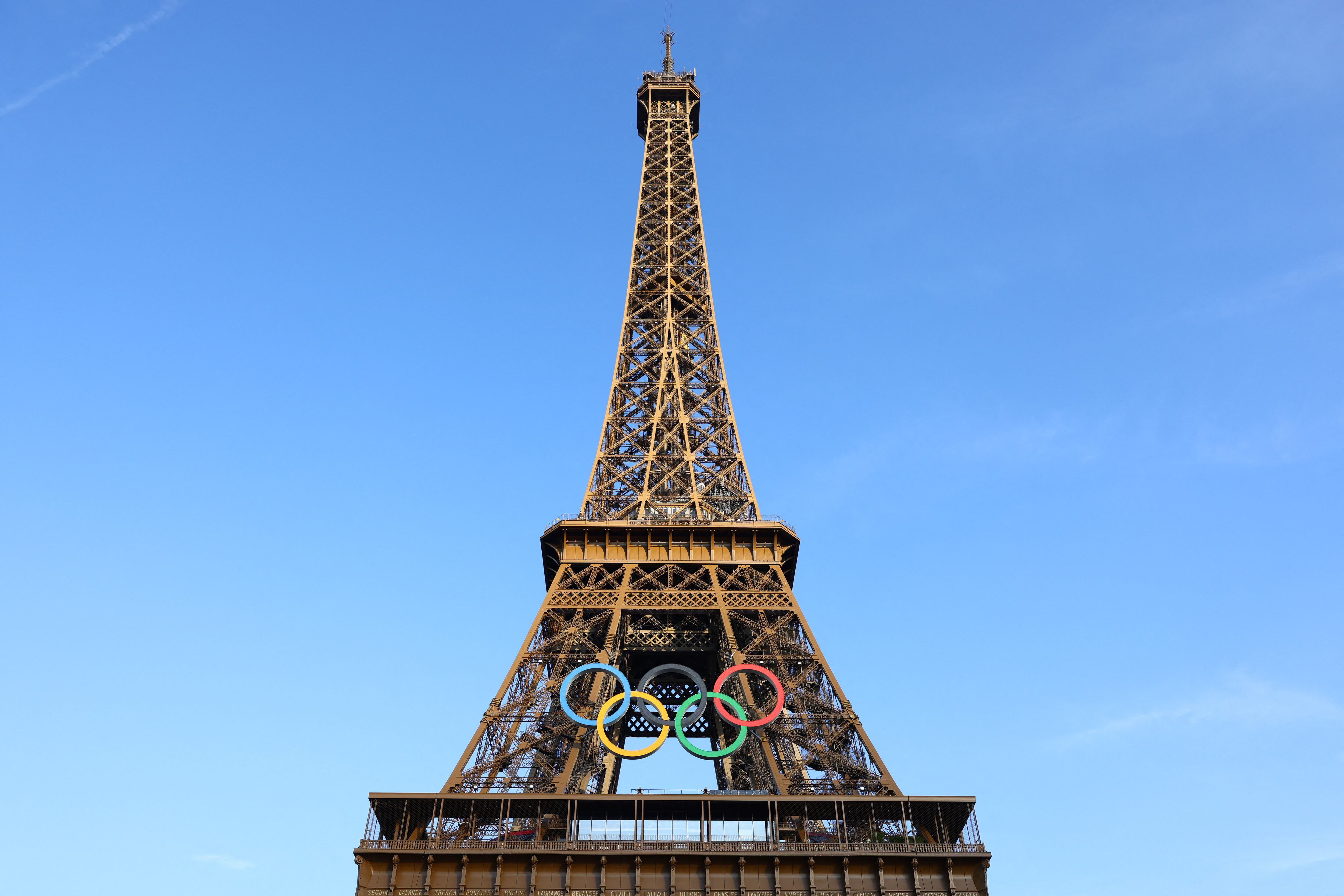 La Torre Eiffel con los anillos olímpicos (REUTERS/Fabrizio Bensch)