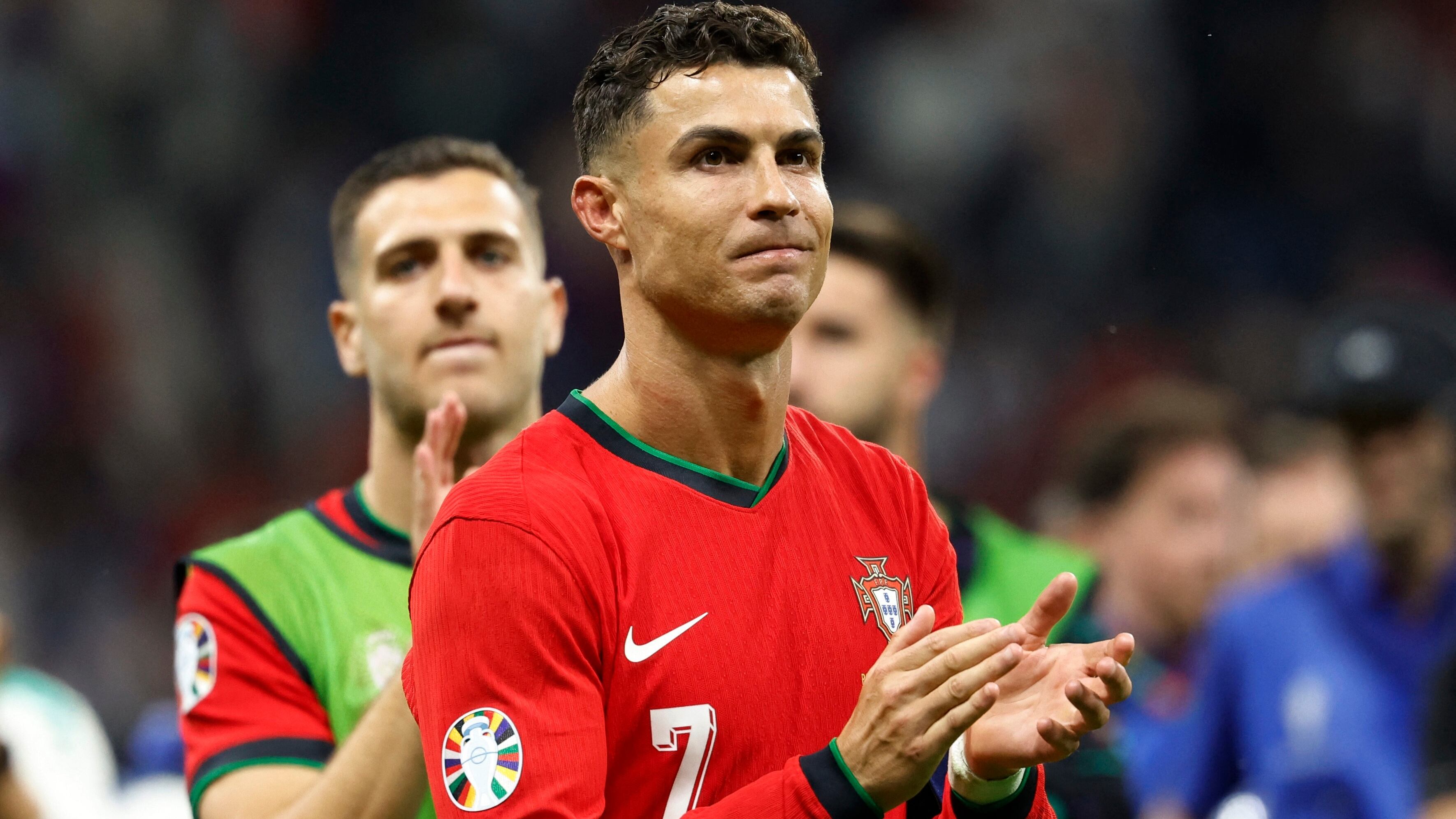 Soccer Football - Euro 2024 - Round of 16 - Portugal v Slovenia - Frankfurt Arena, Frankfurt, Germany - July 1, 2024 Portugal's Cristiano Ronaldo applauds the fans after winning the penalty shootout REUTERS/Heiko Becker