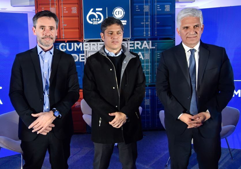 Kicillof, entre Poggi y Lamothe