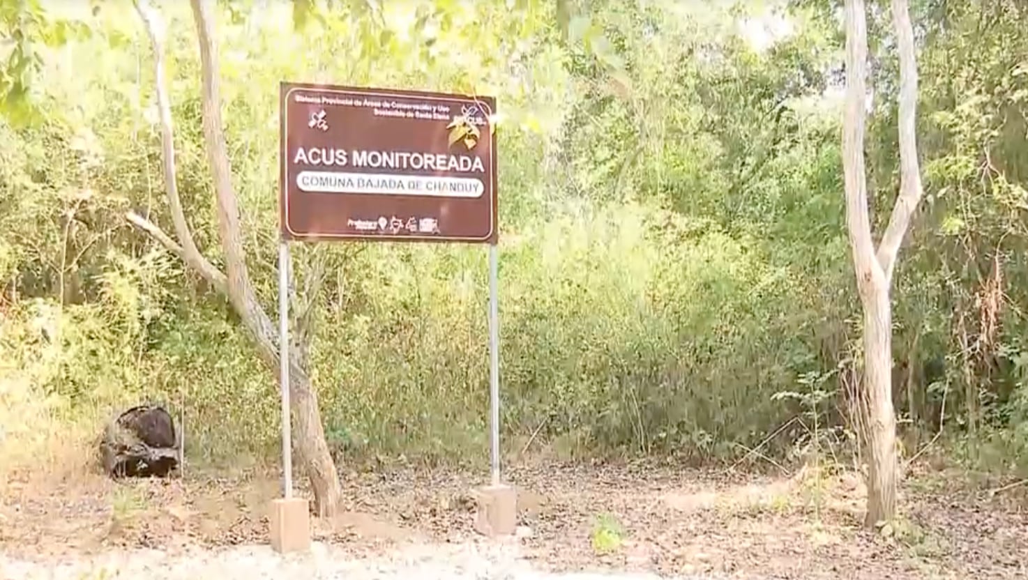 Los letreros de la zona señalan que es un área protegida. (Captura de Pantalla Ecuavisa)