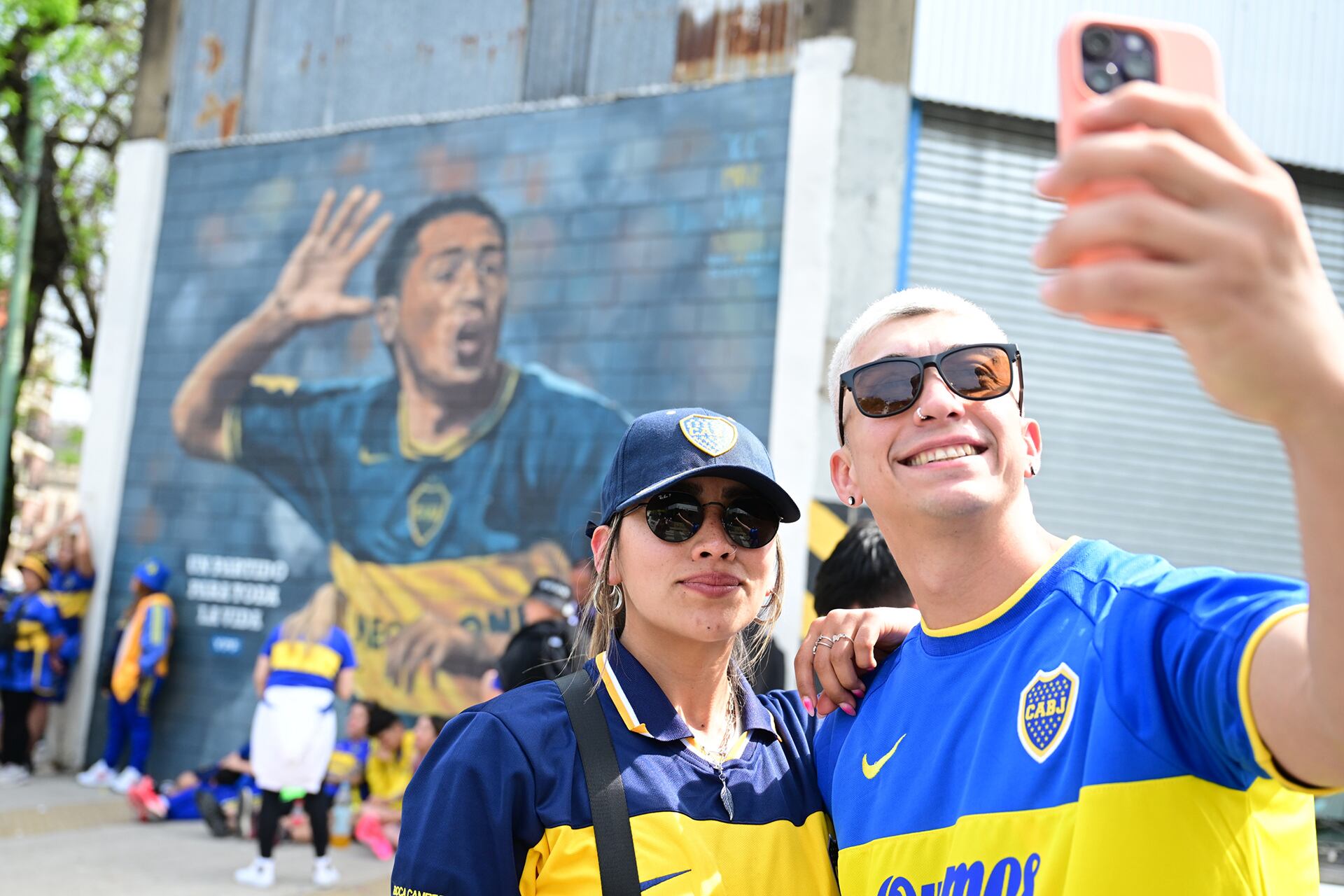 Clásico Boca vs River - Llegada de los hinchas de Boca