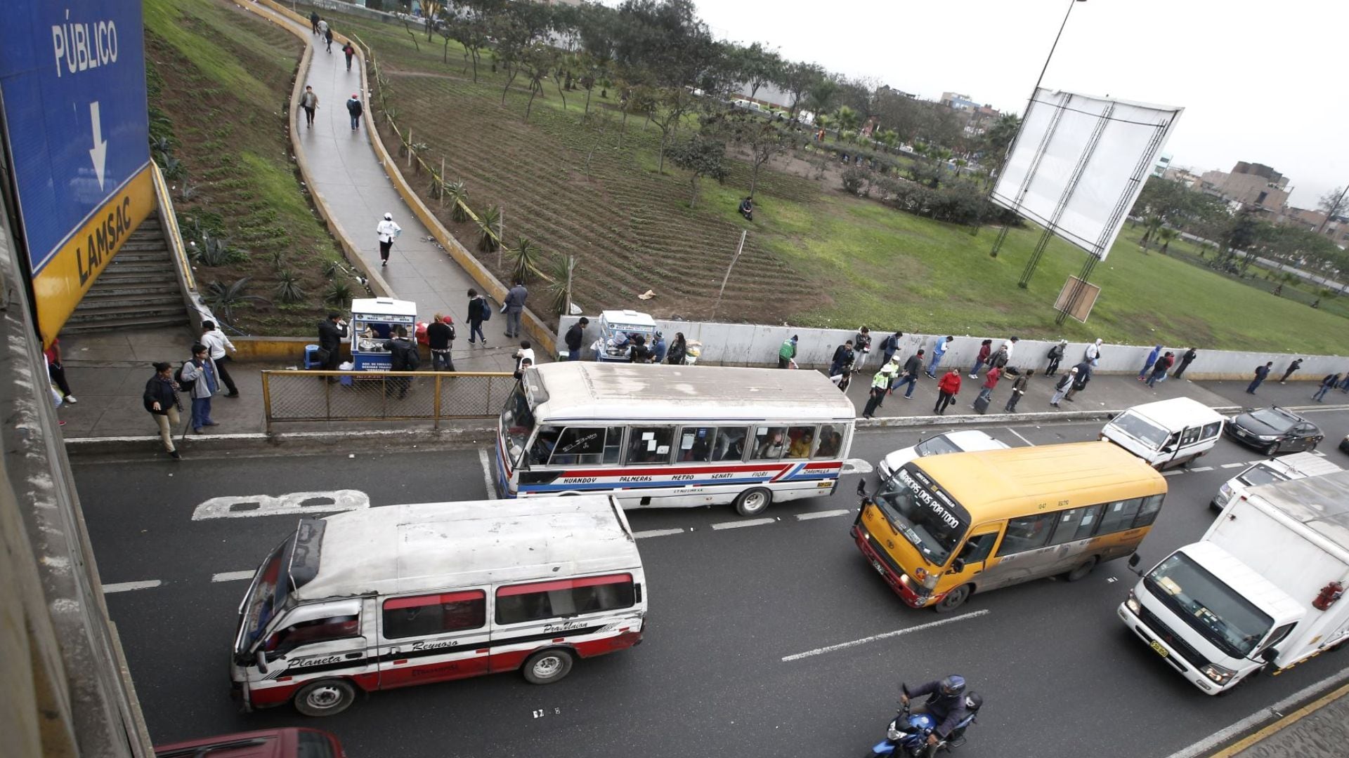 Ministerio de Educación paro de transportistas