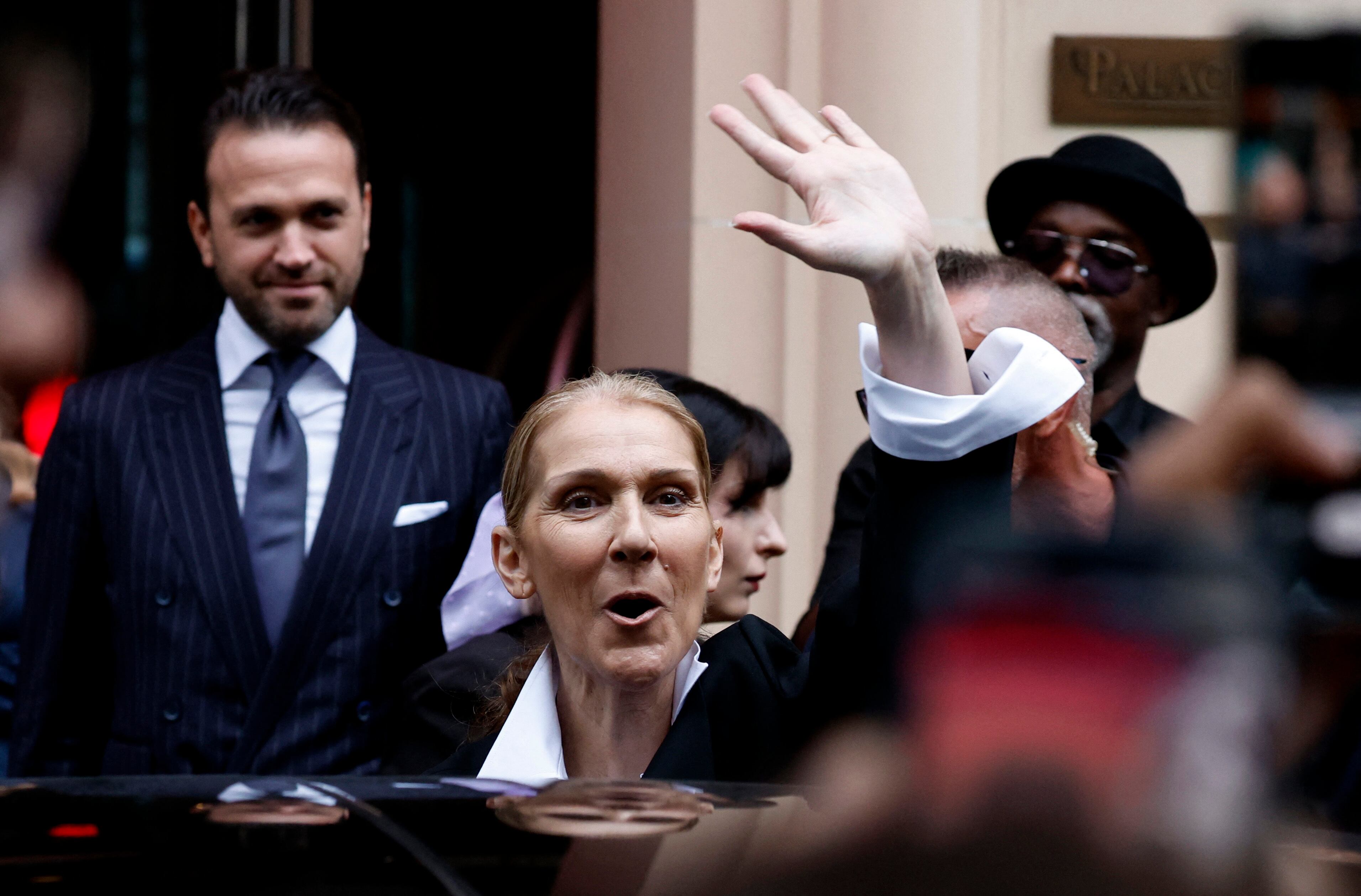 Celine Dion llegó a París hace algunos días. ¿Será la sorpresa de la apertura y su regreso a la actuación? (REUTERS/Gonzalo Fuentes)