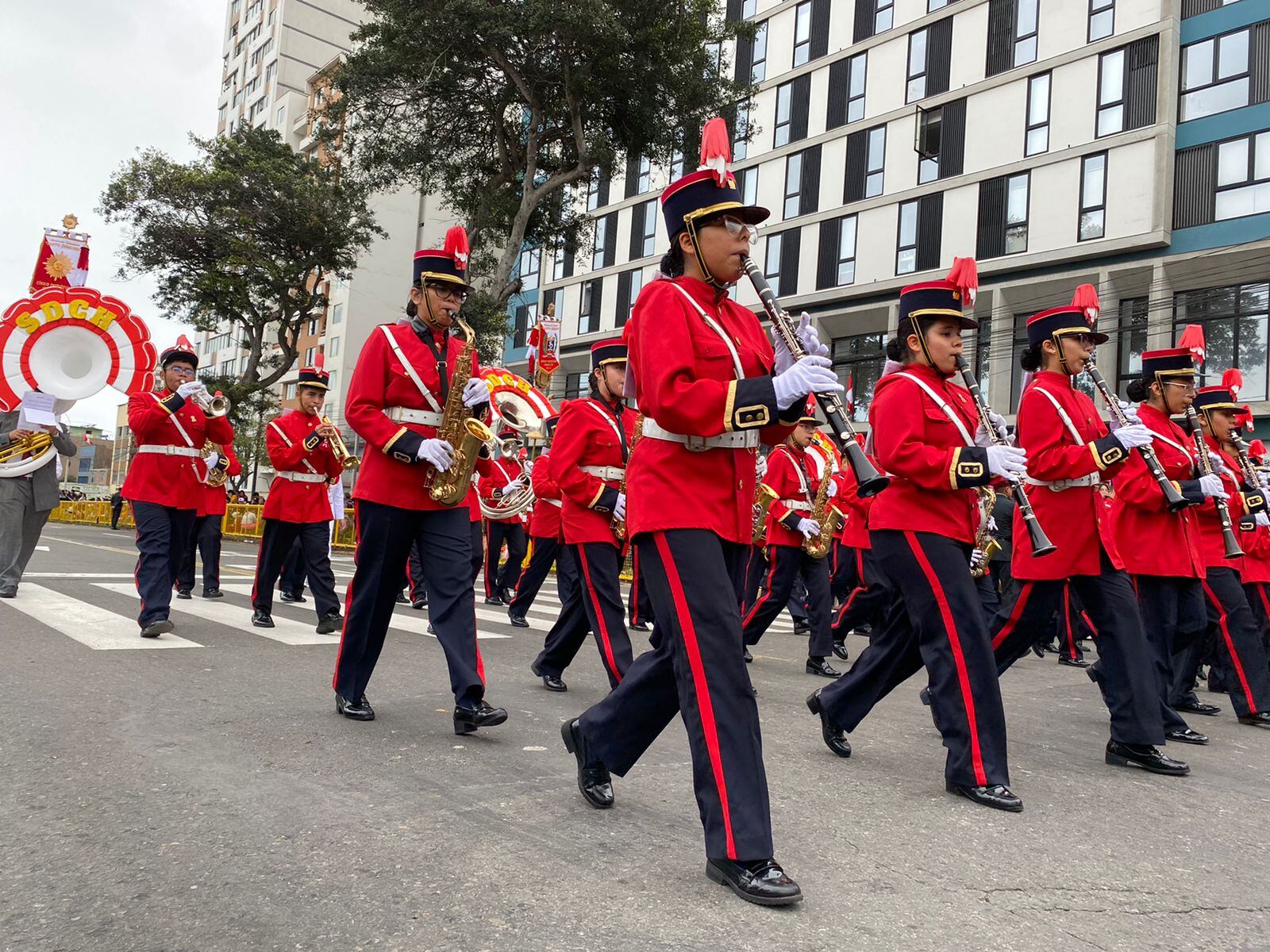 Gran desfile y Parada Militar en Perú por Fiestas Patrias | Infobae Perú / Clara Giraldo - Ricardo Mc Cubbin