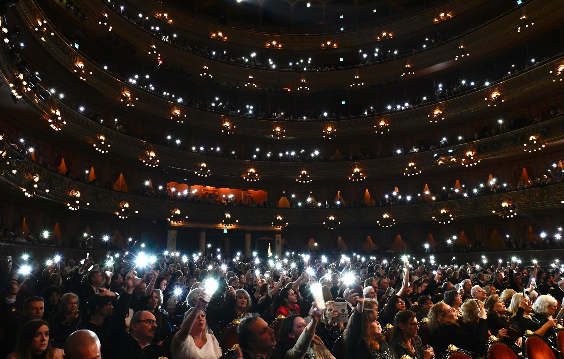 130 años Amia Teatro Colón