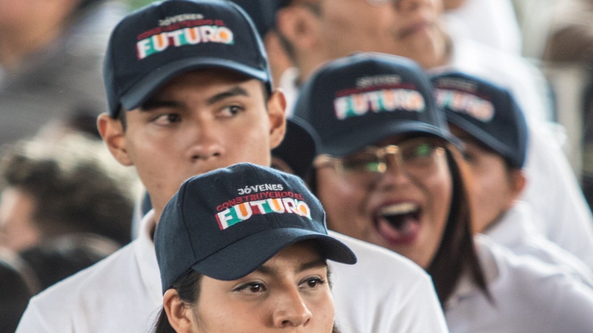 El programa entrega un monto económico cada mes a los aprendices.  (Foto: Cuartoscuro)