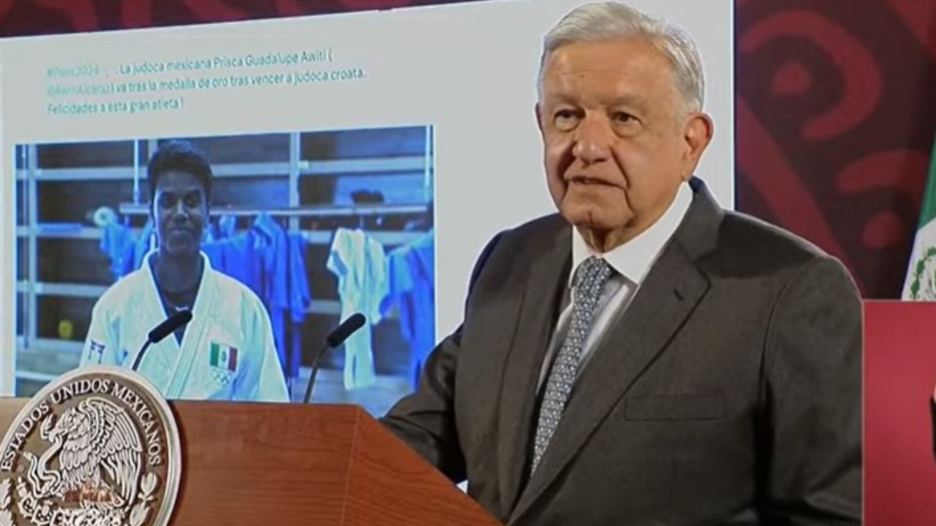 AMLO felicitó en la mañanera a la judoca Prisca Awiti por su medalla de plata en los Juegos Olímpicos de parís