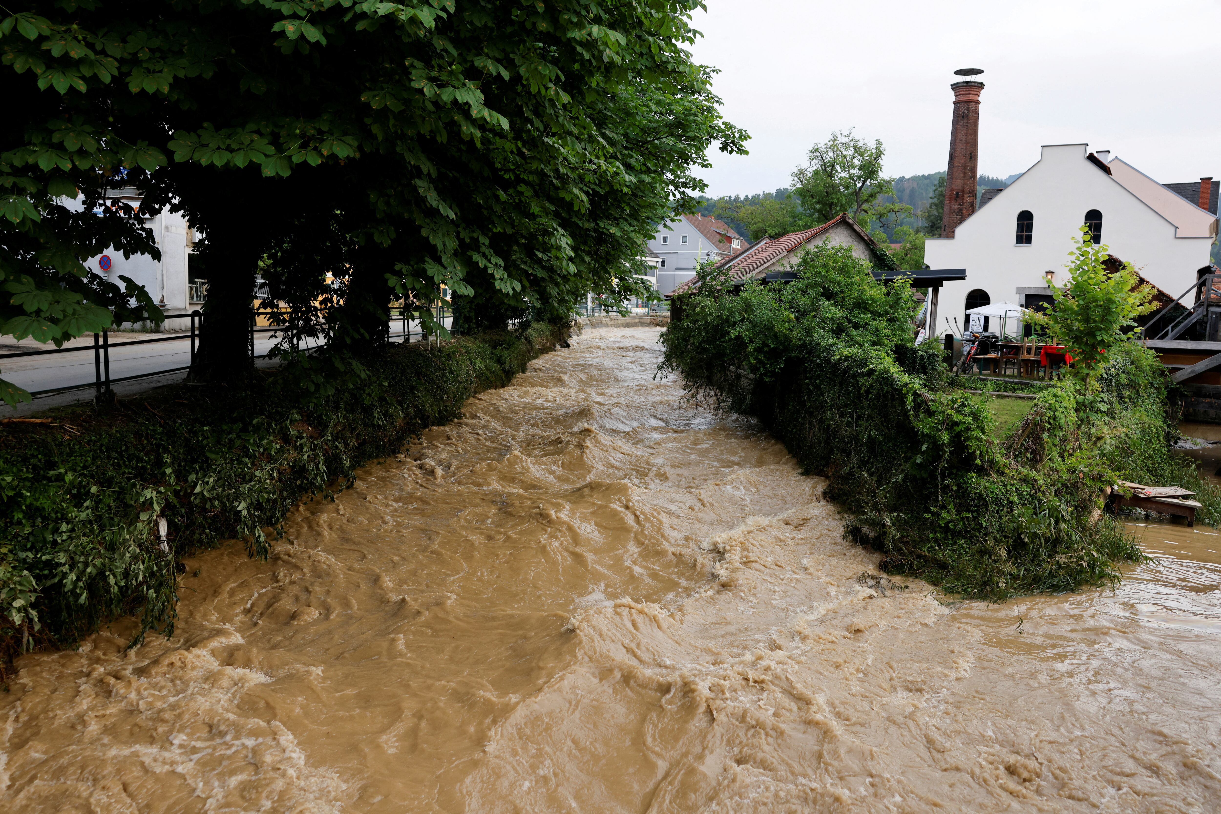 Austria, Eslovaquia, Polonia y República Checa se encuentran en alerta por un temporal que se extenderá hasta el domingo y que puede ocasionar inundaciones (REUTERS/Lisa Leutner/Archivo)