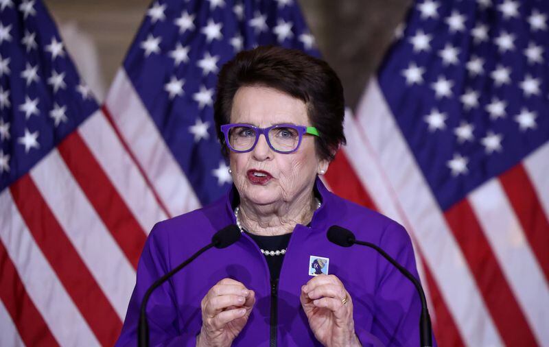 Billie Jean King expresó sus ideas para remodelar el reglamento del tenis impuesto por la ATP. REUTERS/Evelyn Hockstein