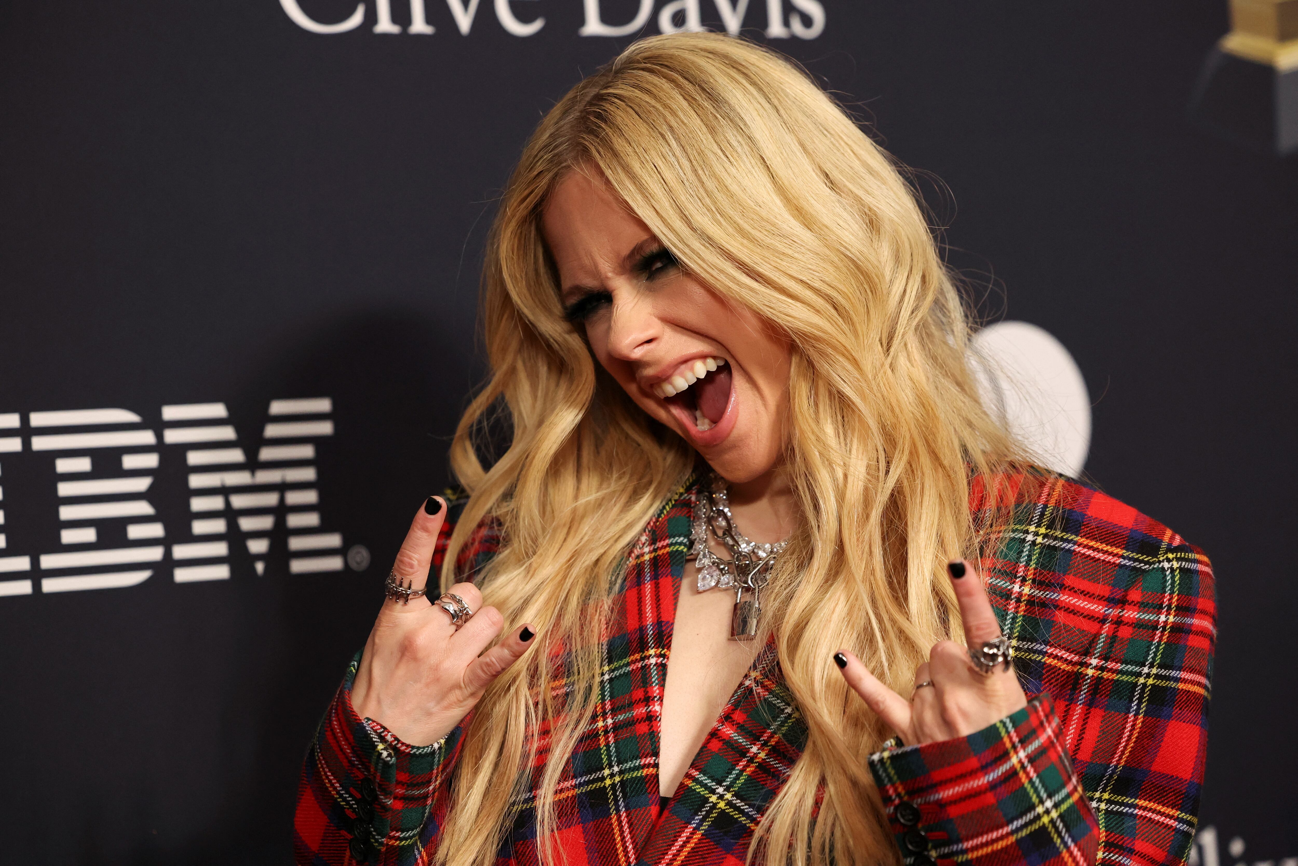 Avril Lavigne ha vendido más de 50 millones de álbumes y acumula ocho nominaciones a los Grammy (REUTERS/Mario Anzuoni)