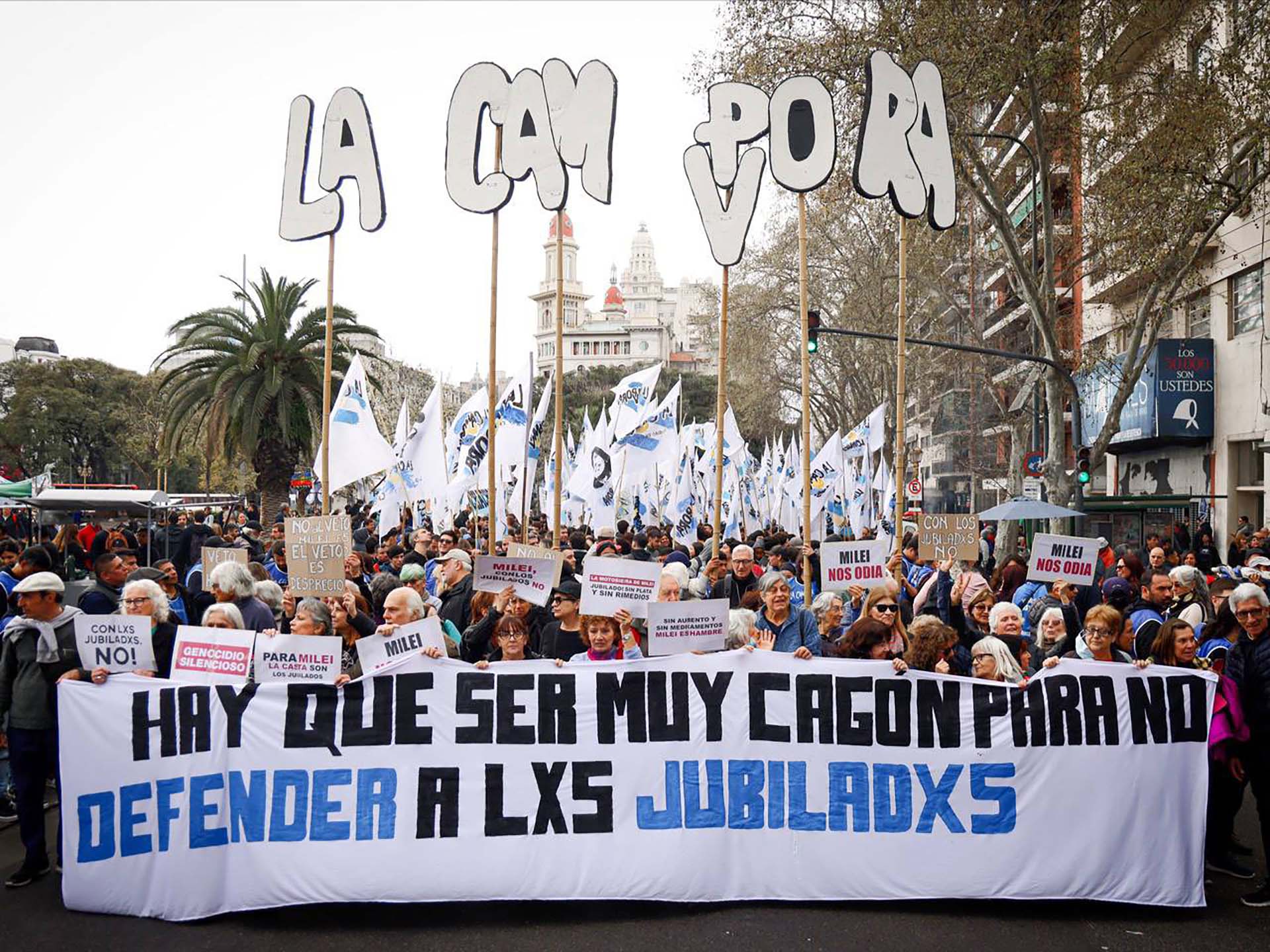 La Cámpora en la marcha de los jubilados