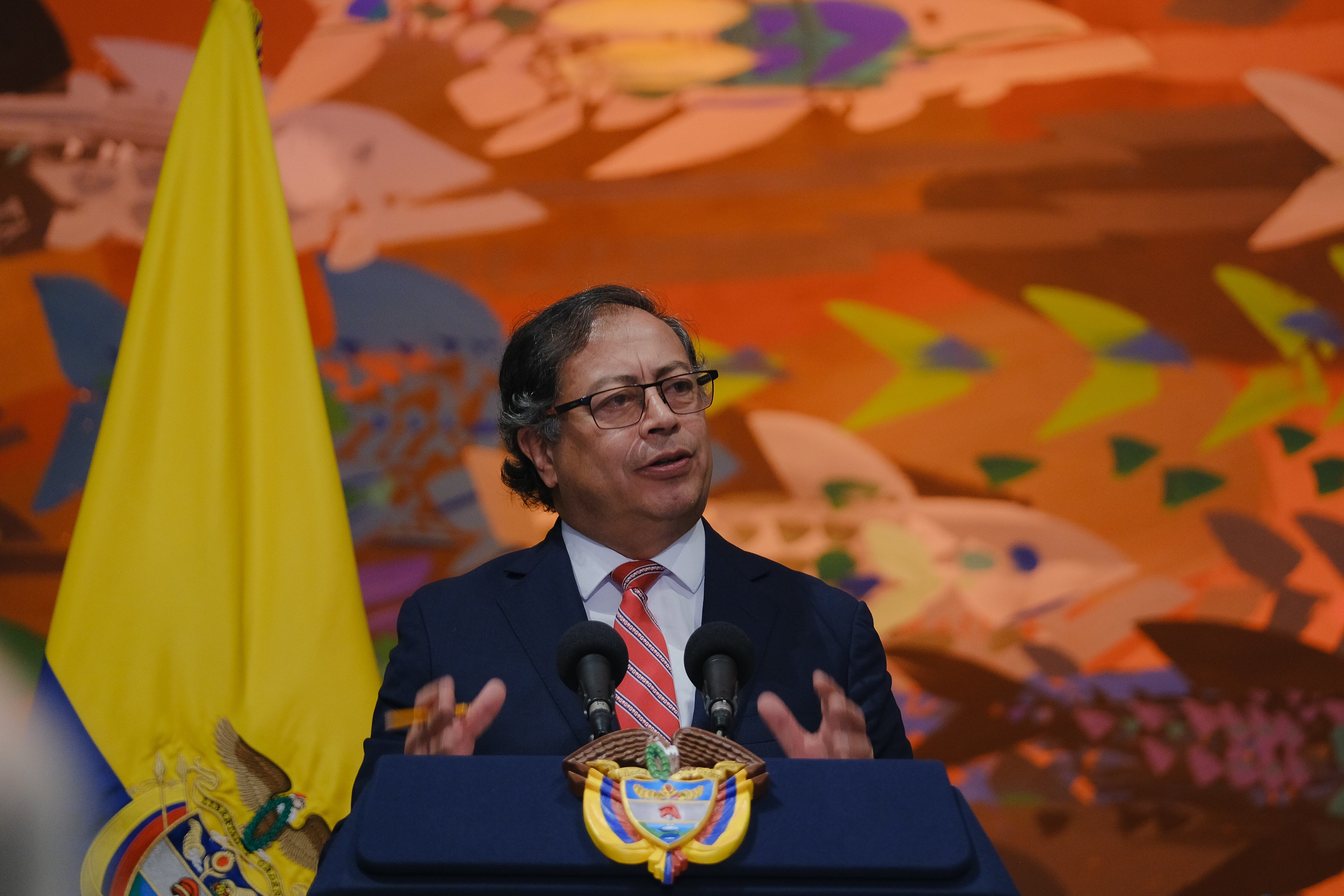 El presidente exhortó al Congreso de la República a establecer un gran acuerdo nacional para alcanzar los objetivos de paz en el país.
Presidencia.