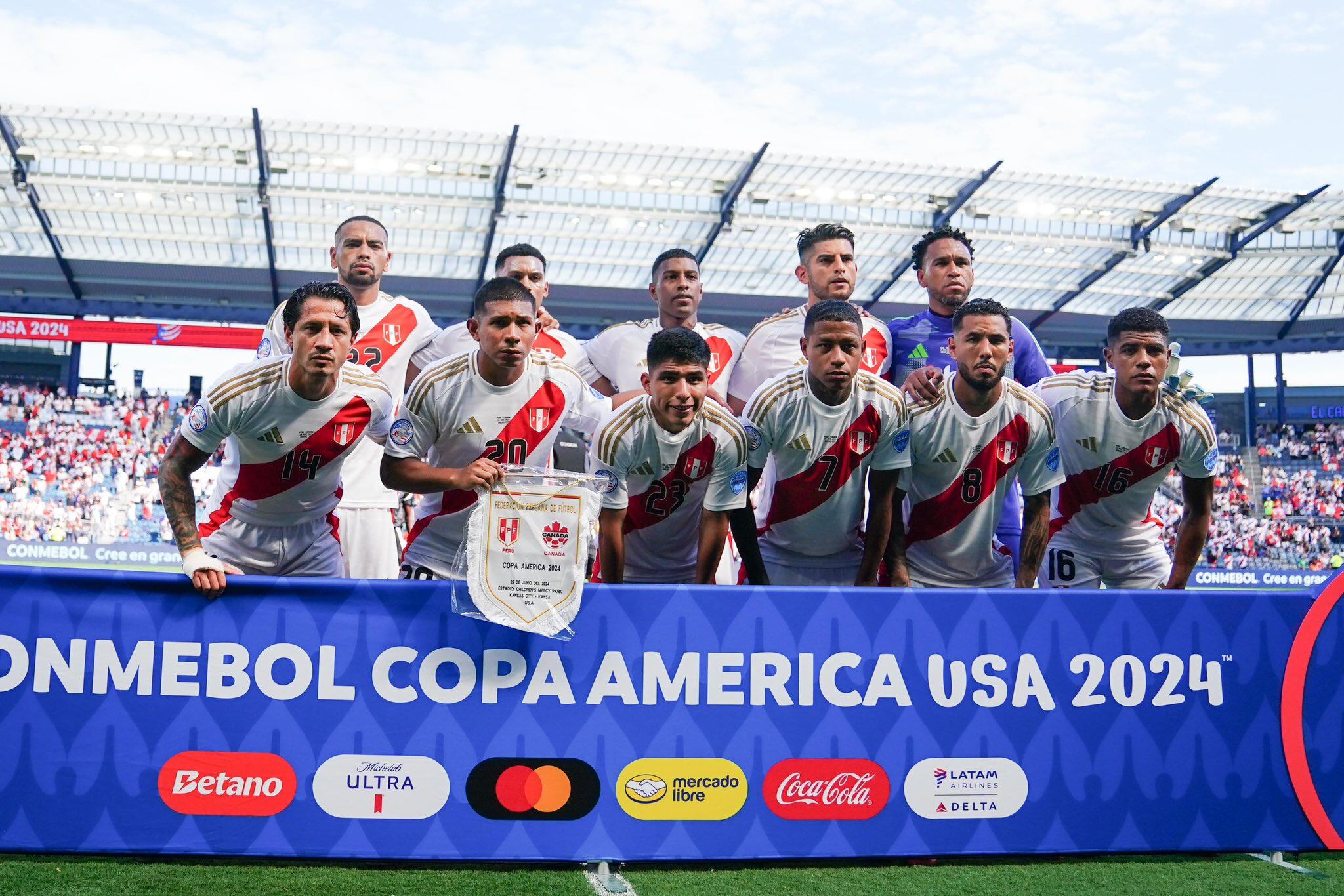 Jorge Fossati, DT de Perú, podría hacer cambios para enfrentar a Argentina en la fecha 3 de la Copa América 2024.