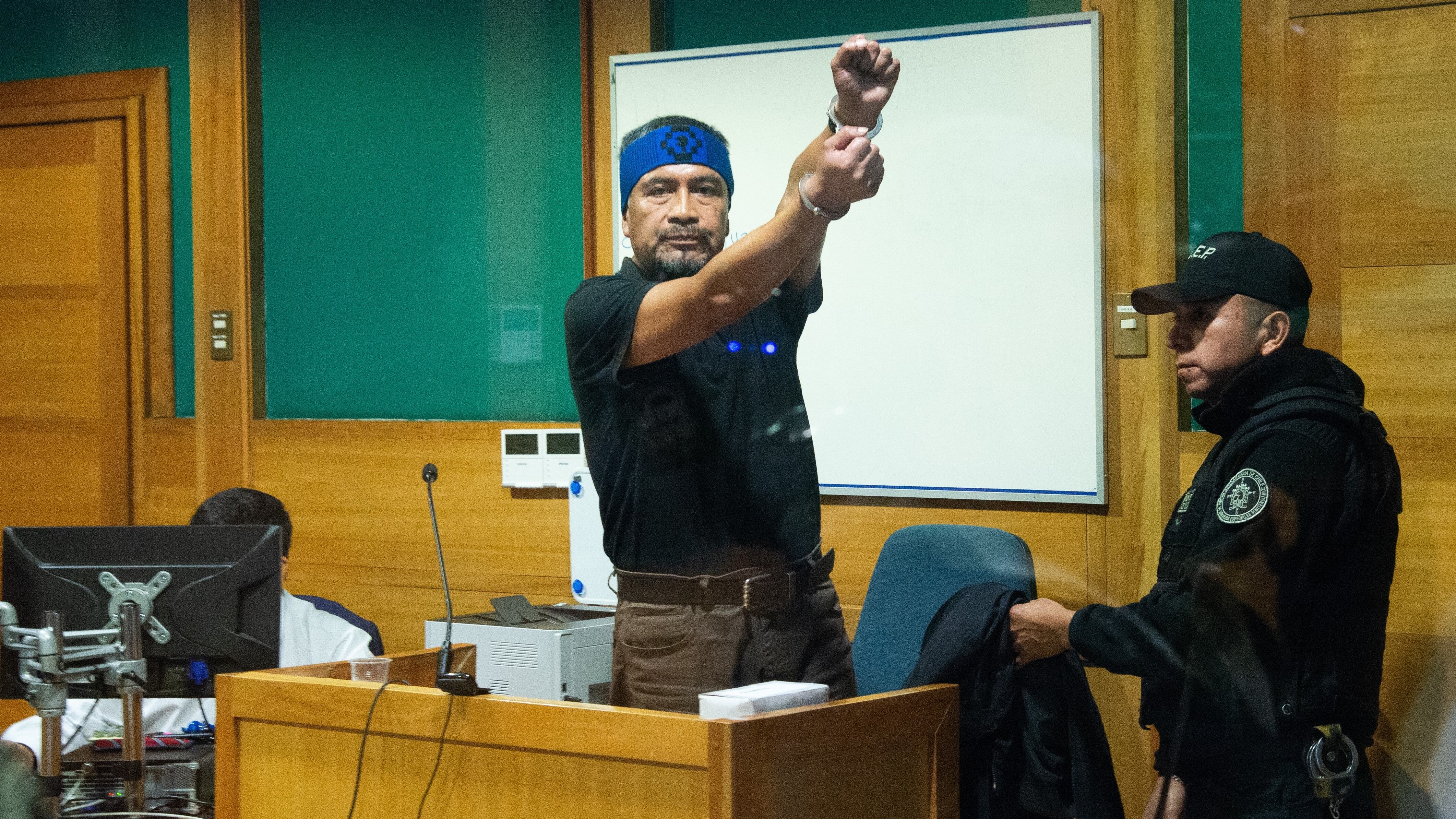 Comienza en Chile el juicio contra líder radical mapuche que podría recibir 25 años de cárcel