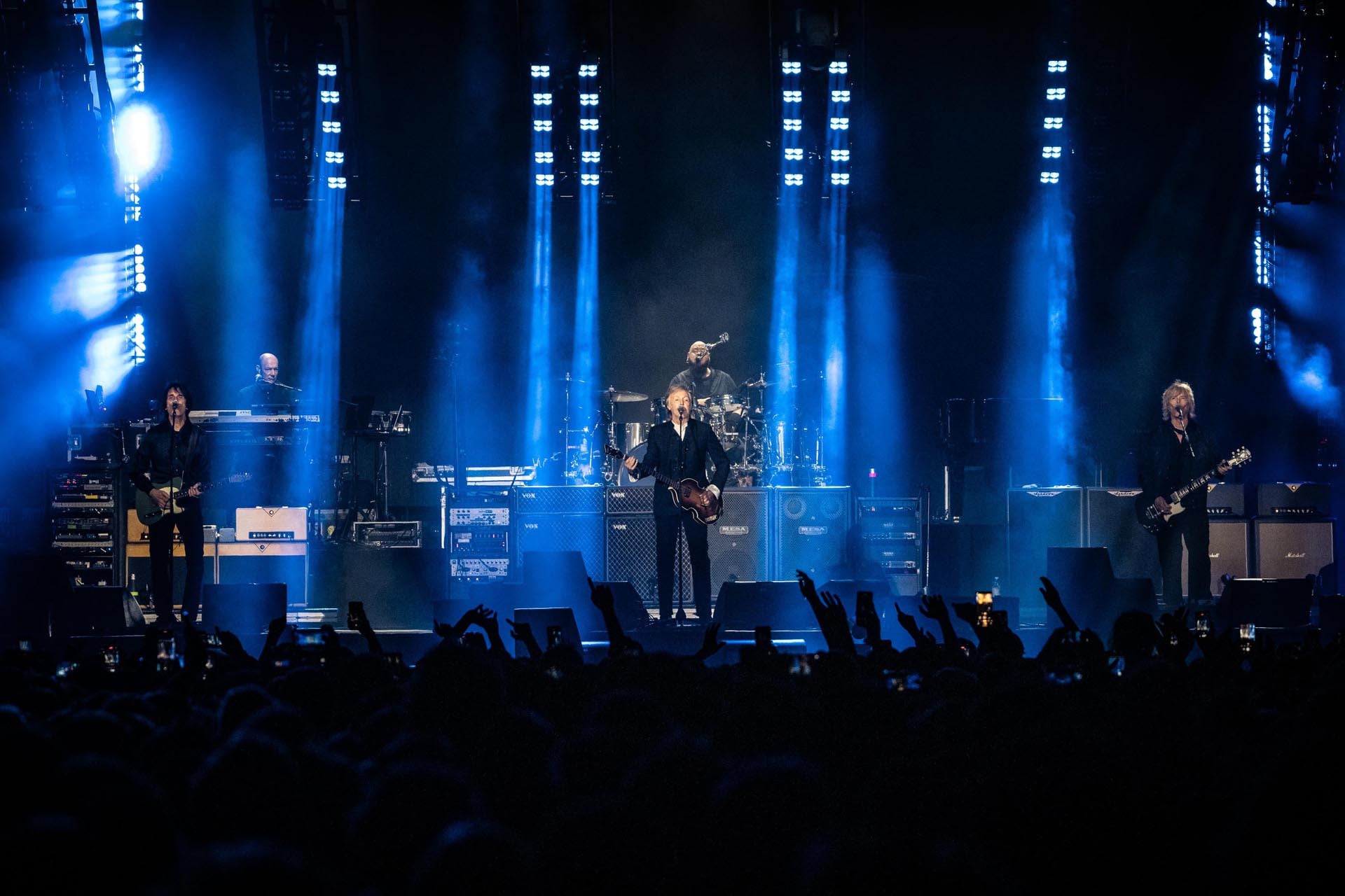 Paul McCartney deslumbró en River: nostalgia beatle, la magia intacta y un artista empeñado en hacer más grande su leyenda