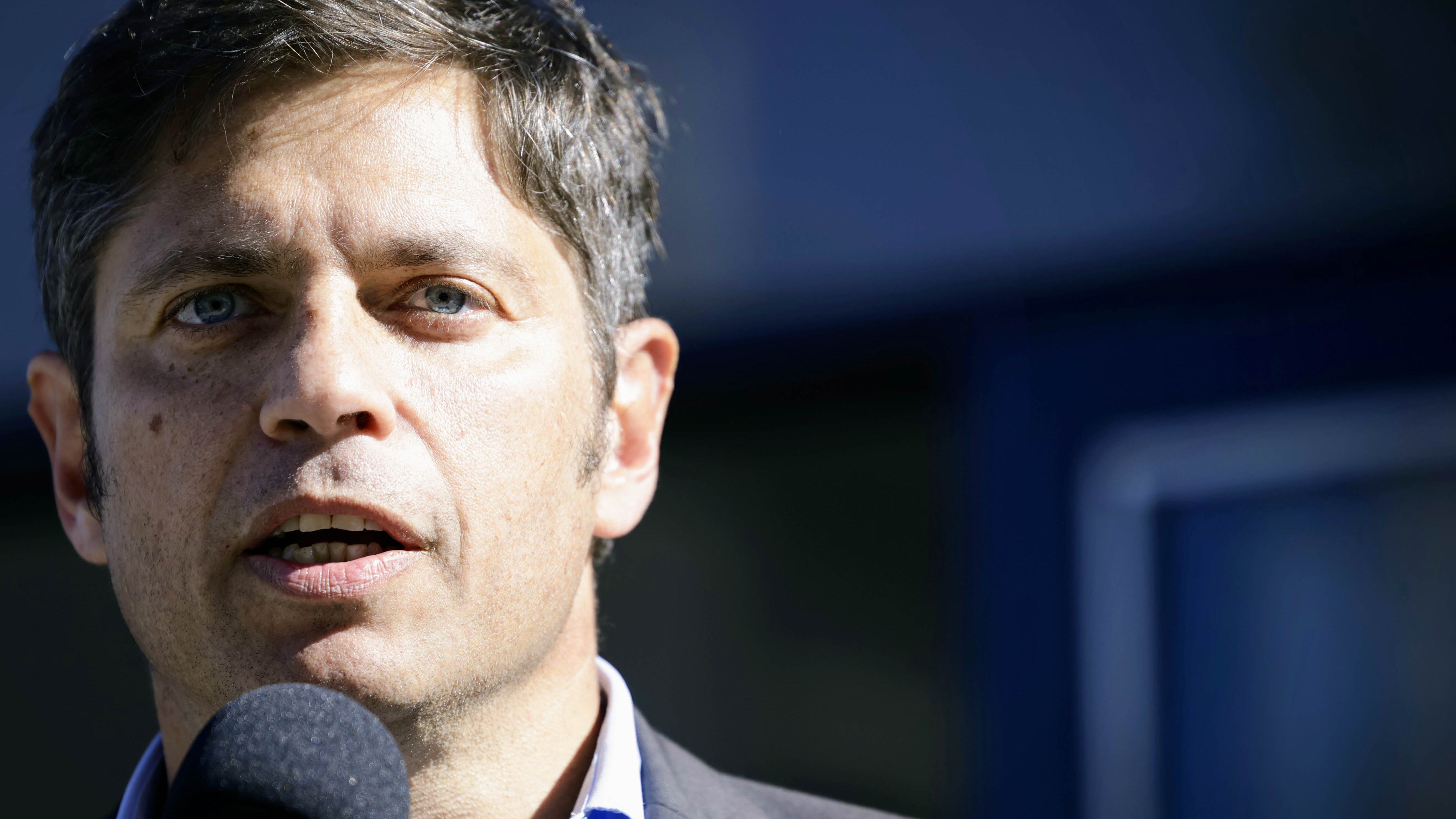 Axel Kicillof junto a Gustavo Menéndez