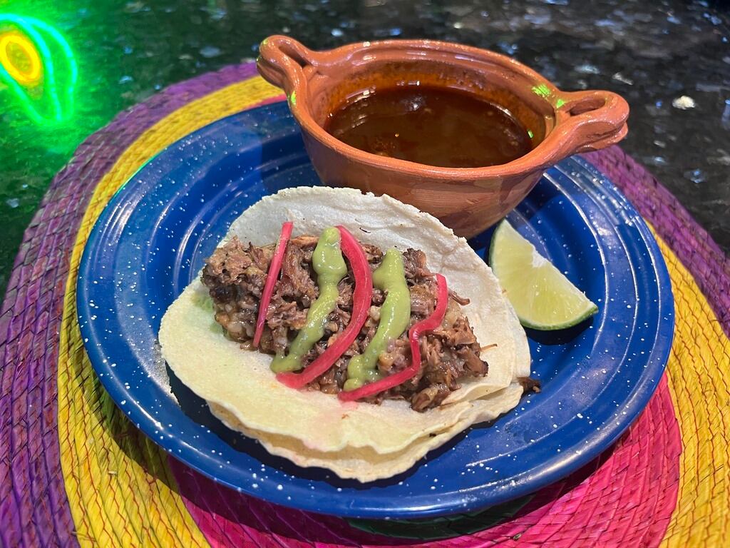 Taco de birria de rabo de toro del restaurante Valletako