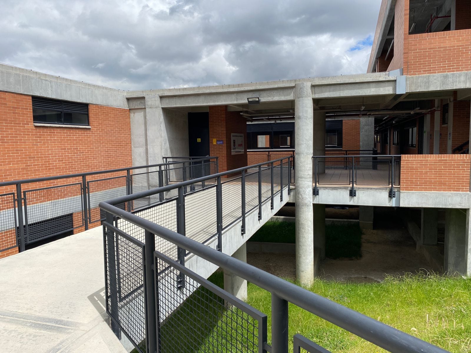 COLEGIO REPÚBLICA DEL ECUADOR. FOTO: CONTRALORÍA DISTRITAL