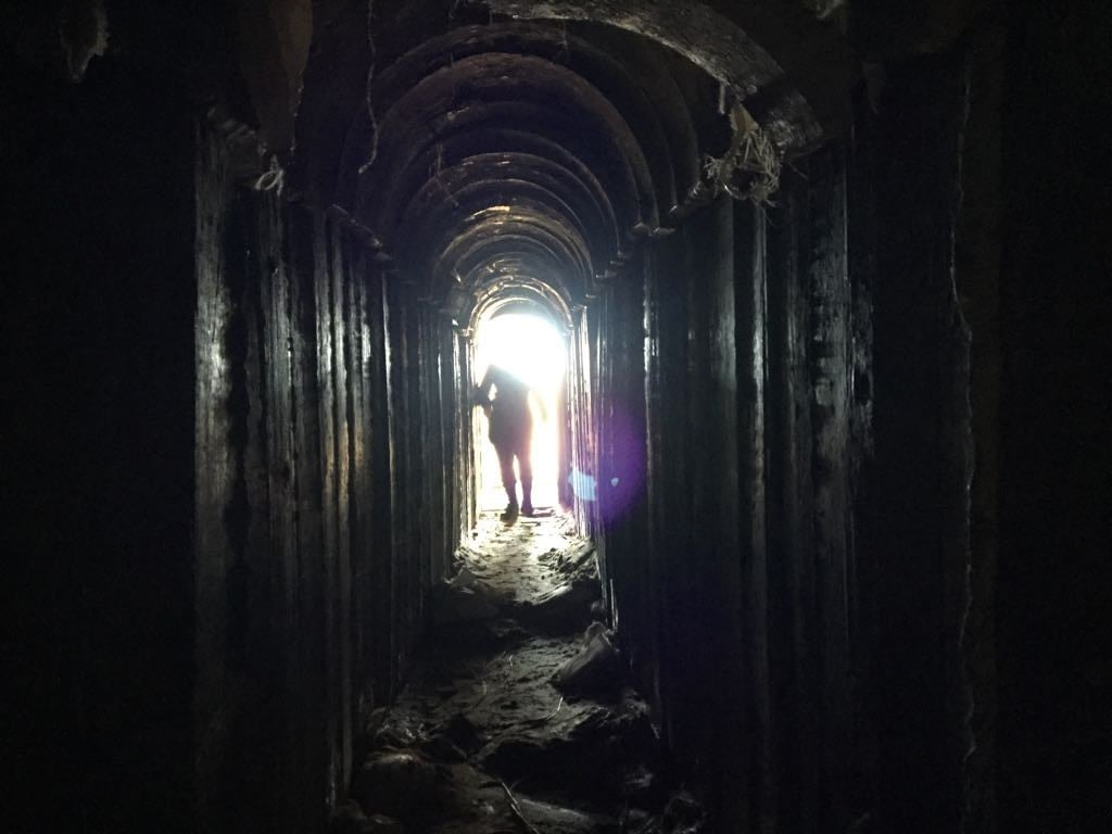 Boca de un túnel construido por la Yihad Islámica desde la ciudad gazatí de Jan Yunis a Israel, EFE/ Maya Siminovich
