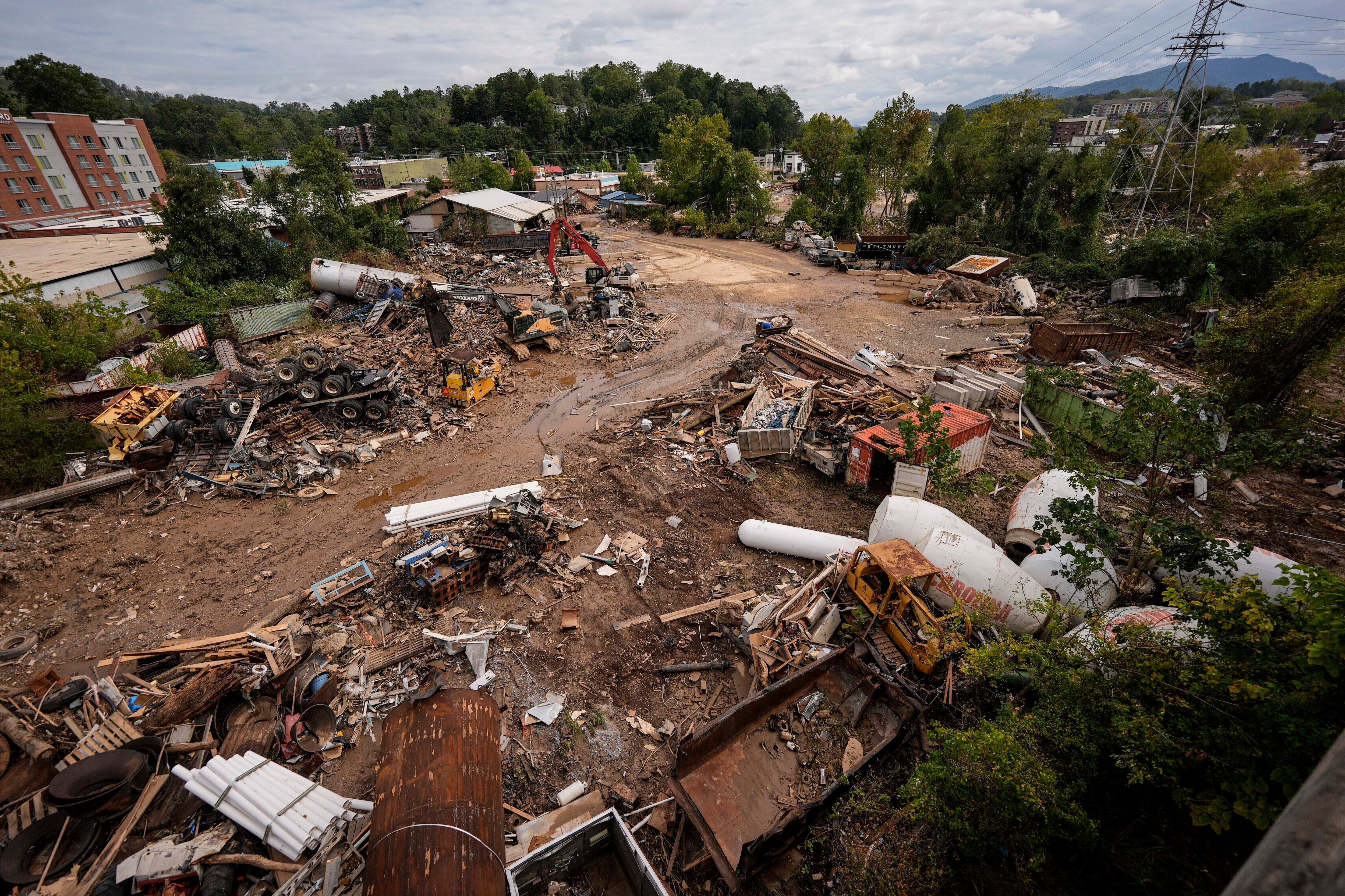 Estudios revelaron que el cambio climático intensificó el huracán Helene. (AP Foto/Mike Stewart)