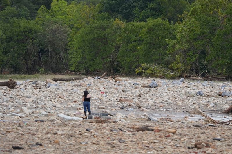 La reciente inundación tras el huracán Helene dejó varias represas en riesgo de colapso, destacando la vulnerabilidad de infraestructuras diseñadas para condiciones climáticas que ya no son aplicables. (Saul Young/The Knoxville News-Sentinel/USA TODAY NETWORK)