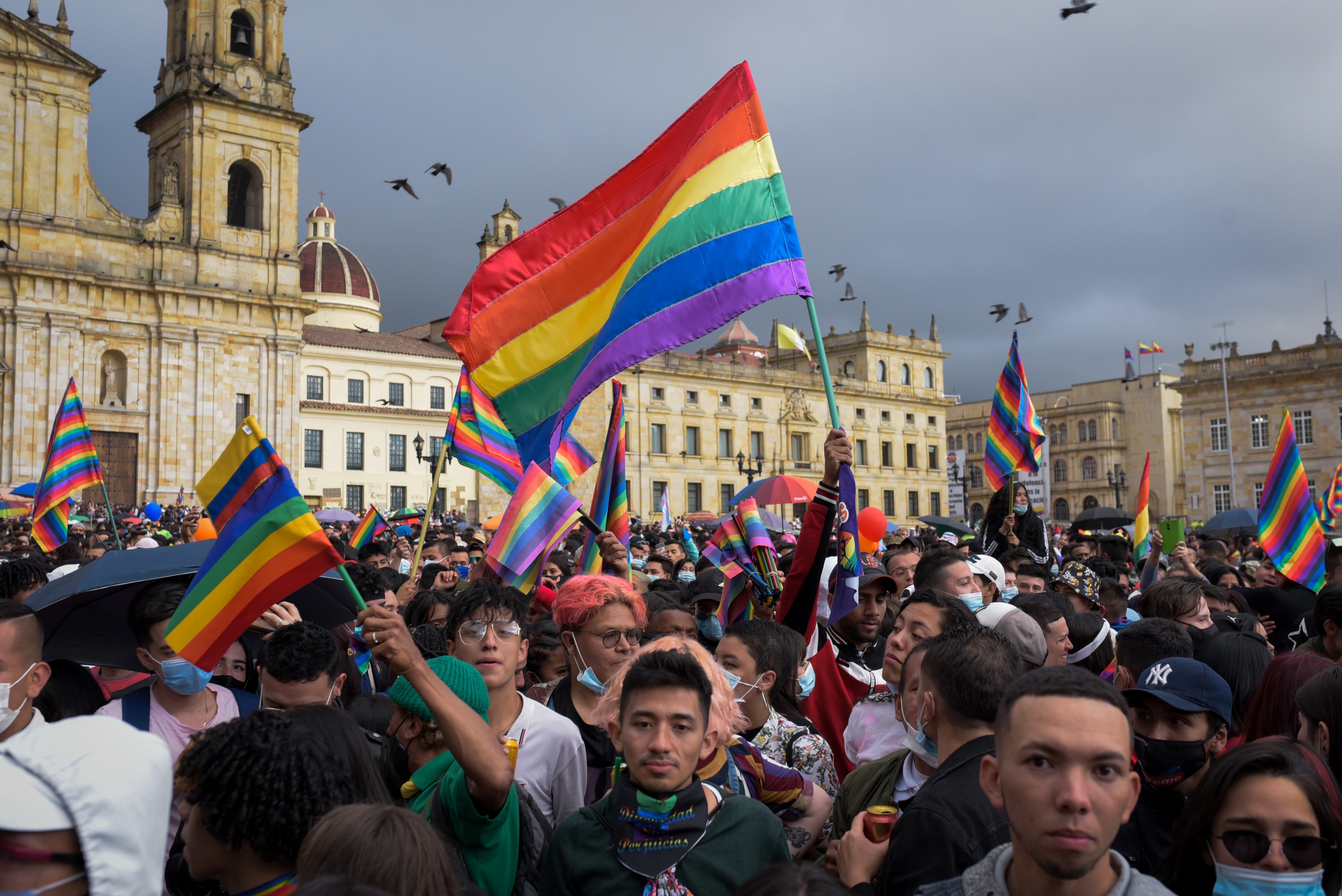 Bogotá. 4 de Julio del 2021.  Miles de personas se reúnen en una marcha para celebrar el día internacional del orgullo LGBT+. (Colprensa-Mariano Vimos)