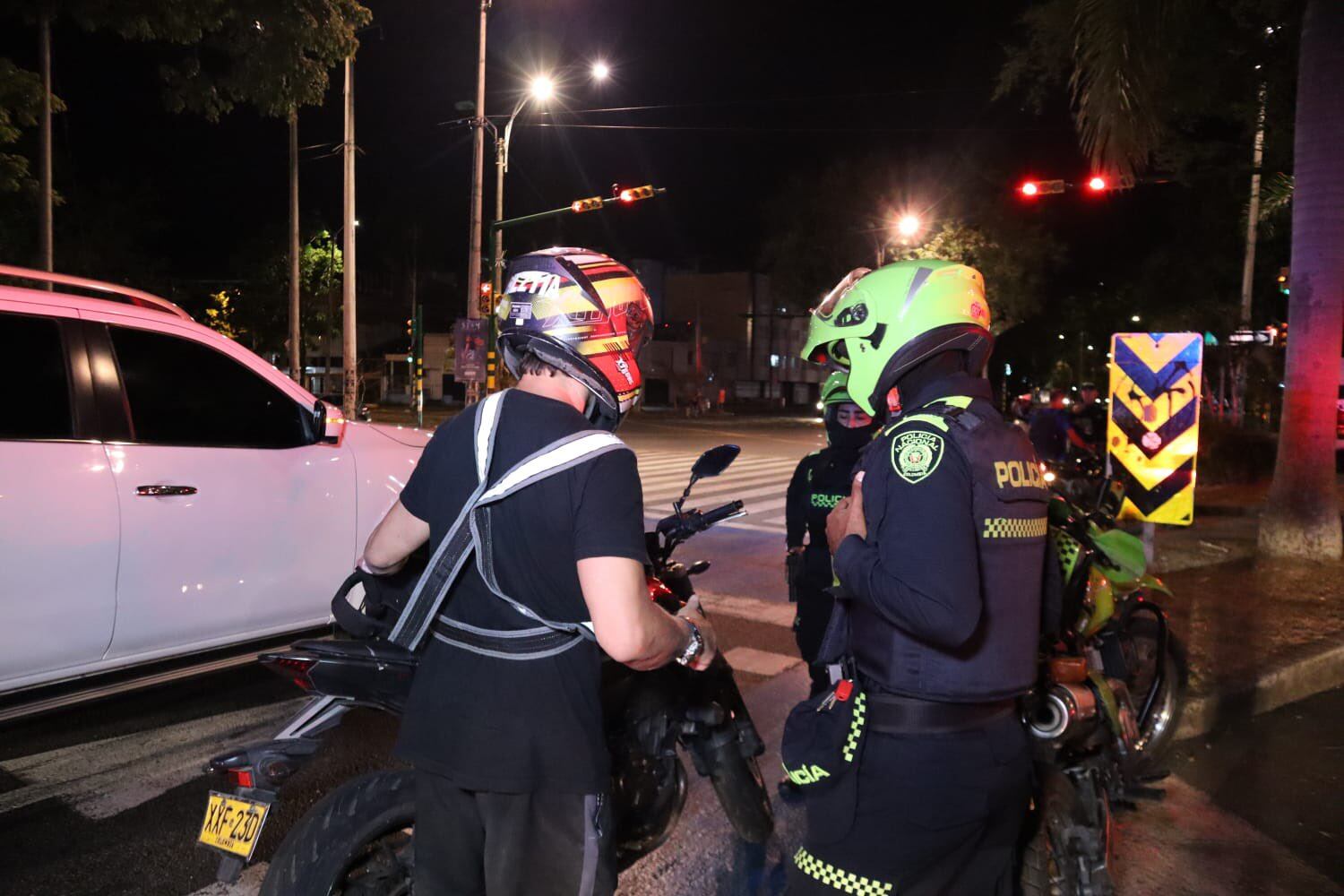 El alcalde de Cali dijo que la nueva restricción para motos en la ciudad ya no va