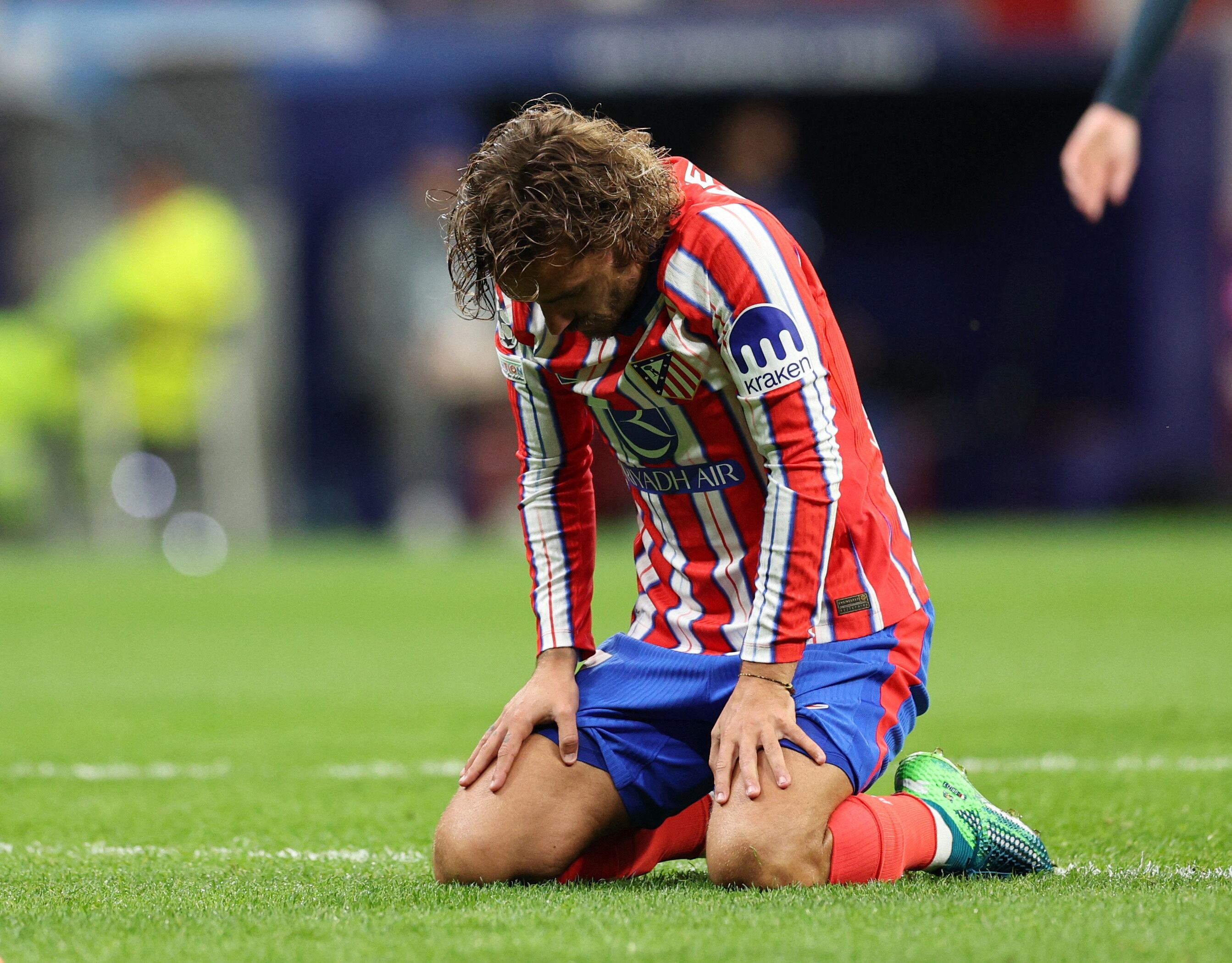 Antoine Griezmann lamenta la situación fallada ante Leipzig (REUTERS/Violeta Santos Moura)