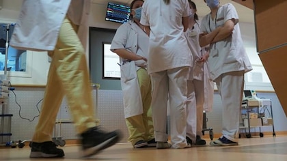Cuánto cobra una auxiliar de enfermería en Extremadura: sueldo base, paga extra, complementos y productividad