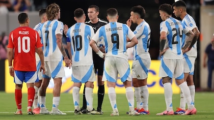 Un árbitro uruguayo será el juez en Argentina-Ecuador: la polémica en otro partido de esta Copa América