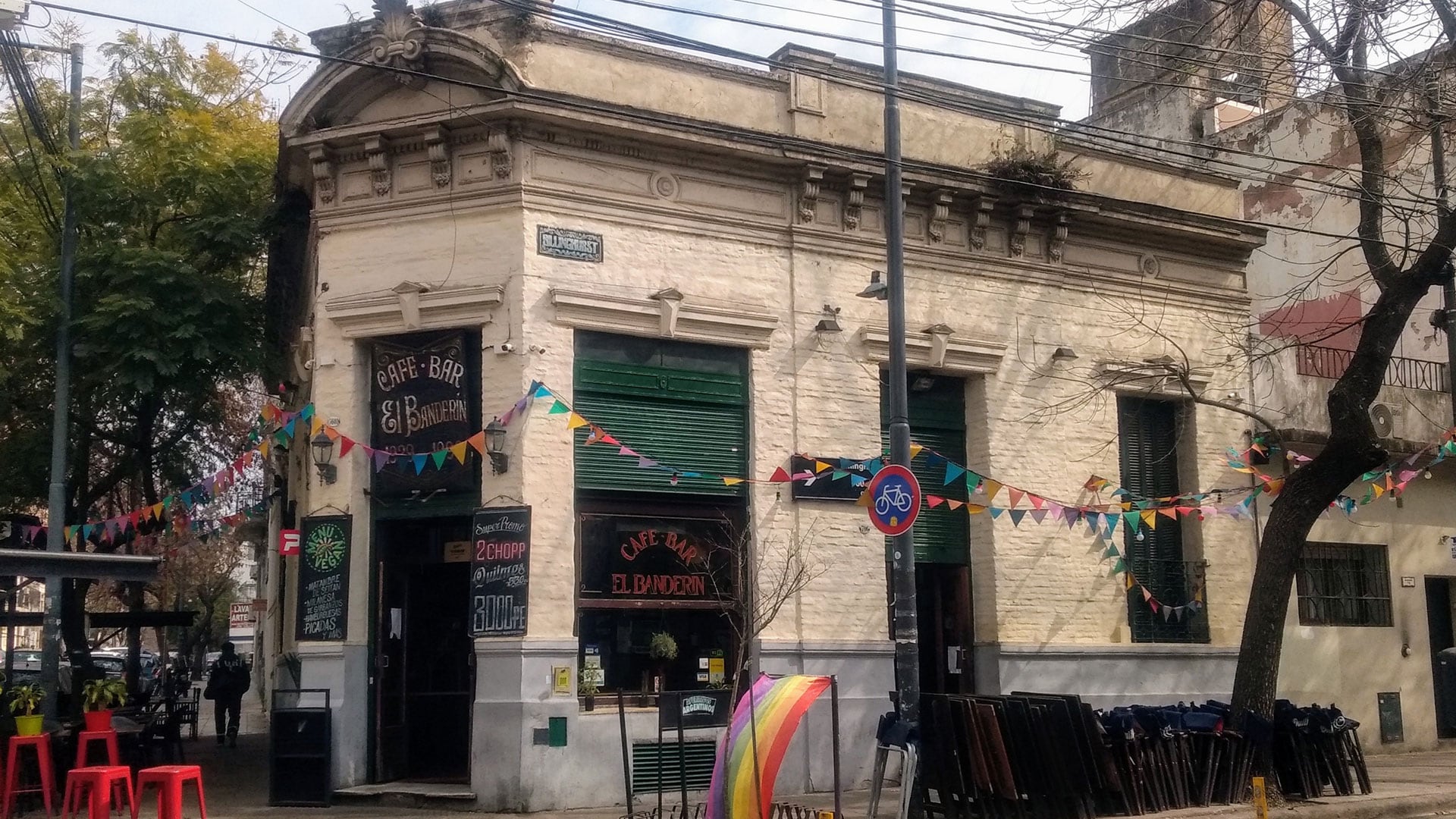 Cafetines de Buenos Aires. El Banderín