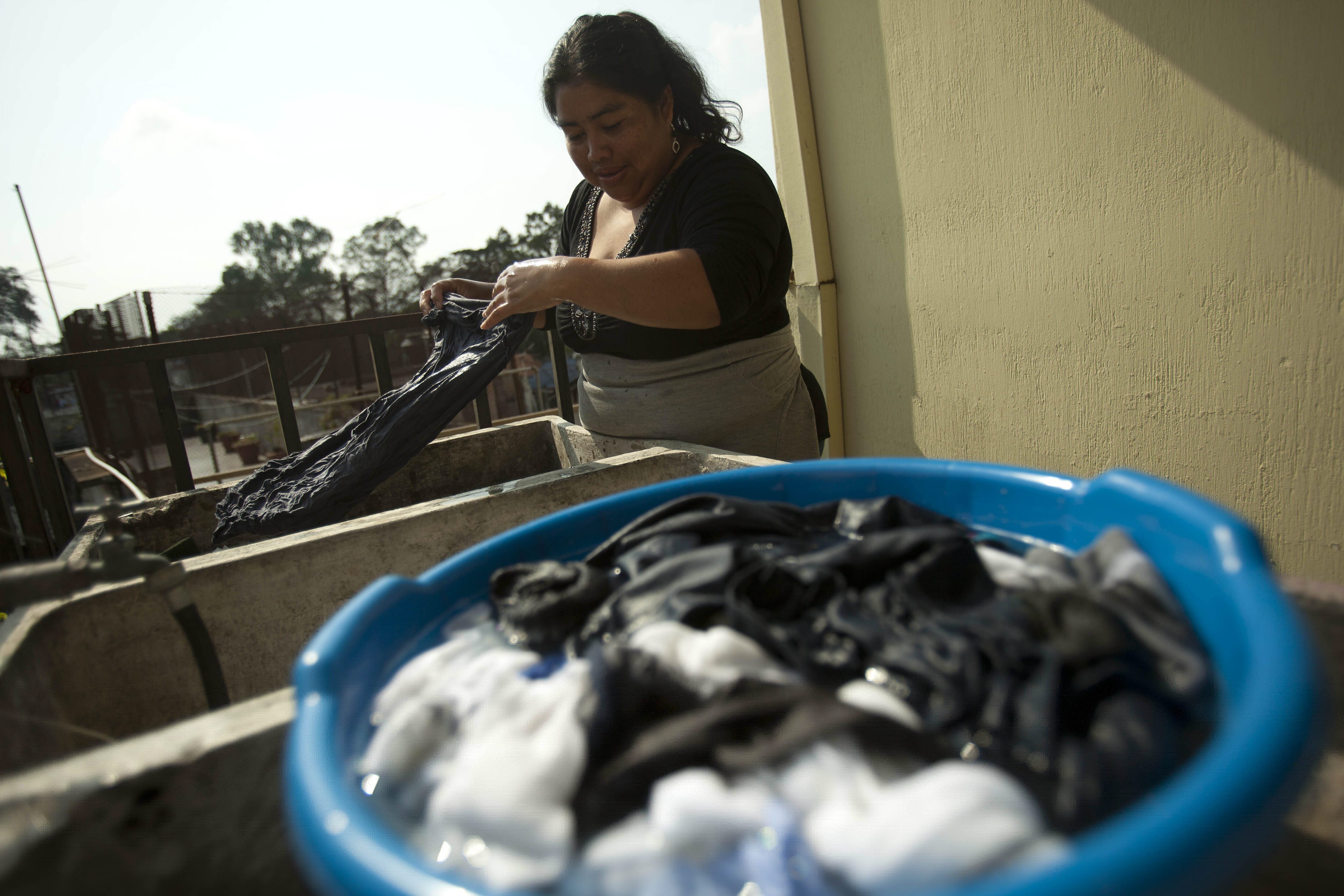 La falta de oportunidades motiva a los ecuatorianos a migrar de manera irregular (EFE/Saúl Martínez)
