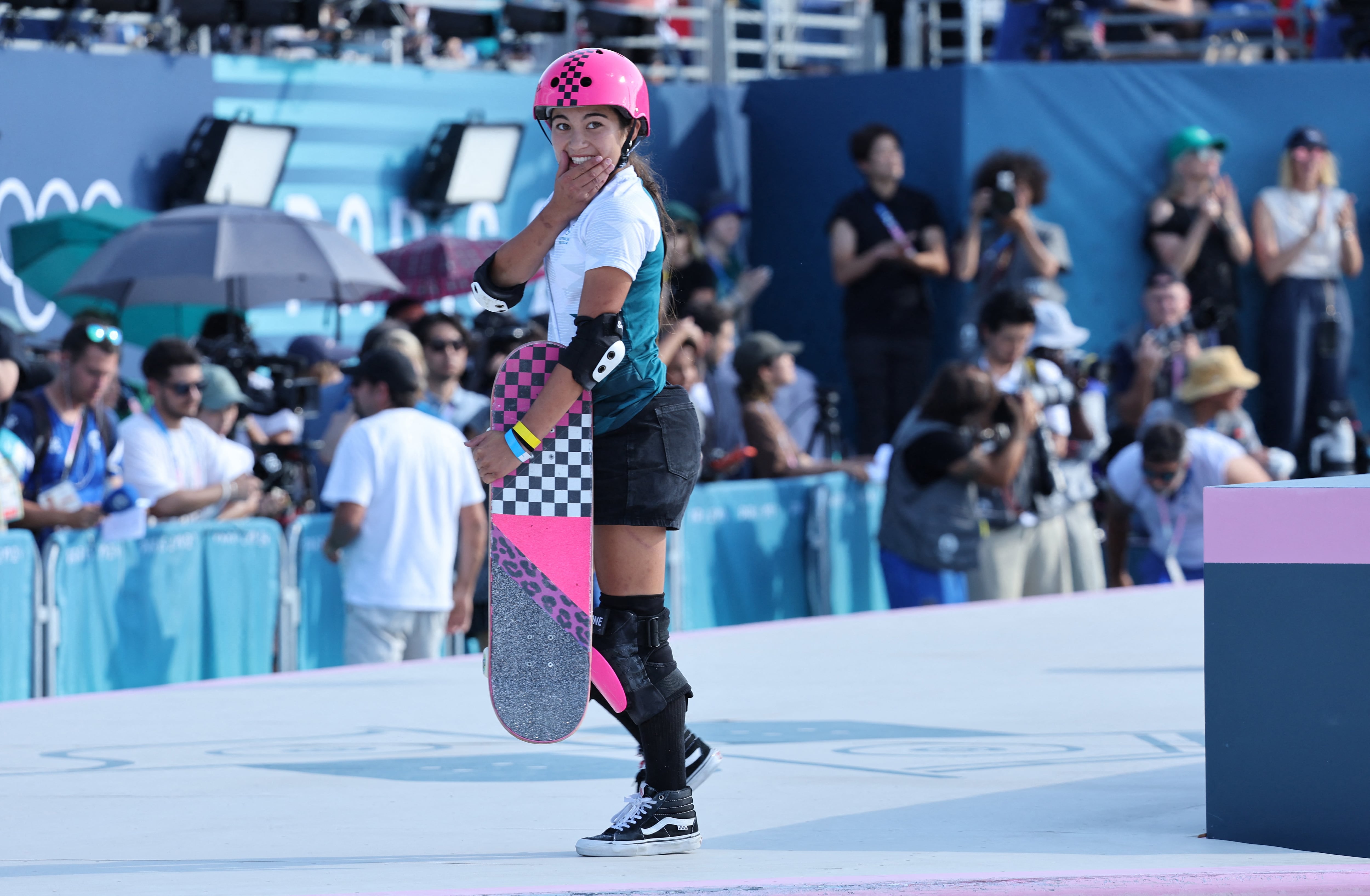 Arisa Trew es una de las campeonas olímpicas más jóvenes de la historia (REUTERS/Mike Blake)