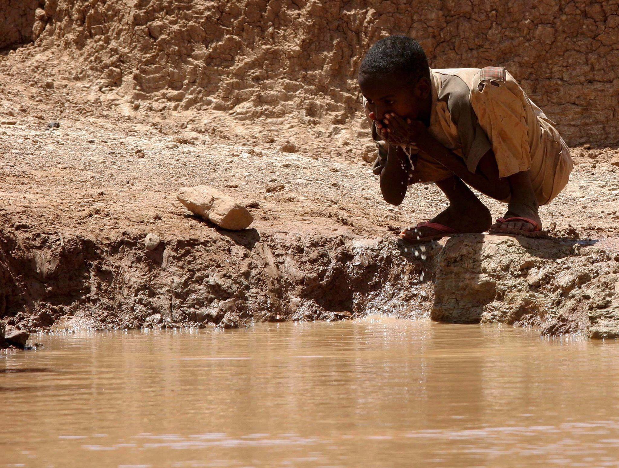 La demanda de agua se ha estabilizado en Europa y en los Estados Unidos, pero aumentó de manera extraordinaria en África (EFE/Thomas Mukoya/Pool)
