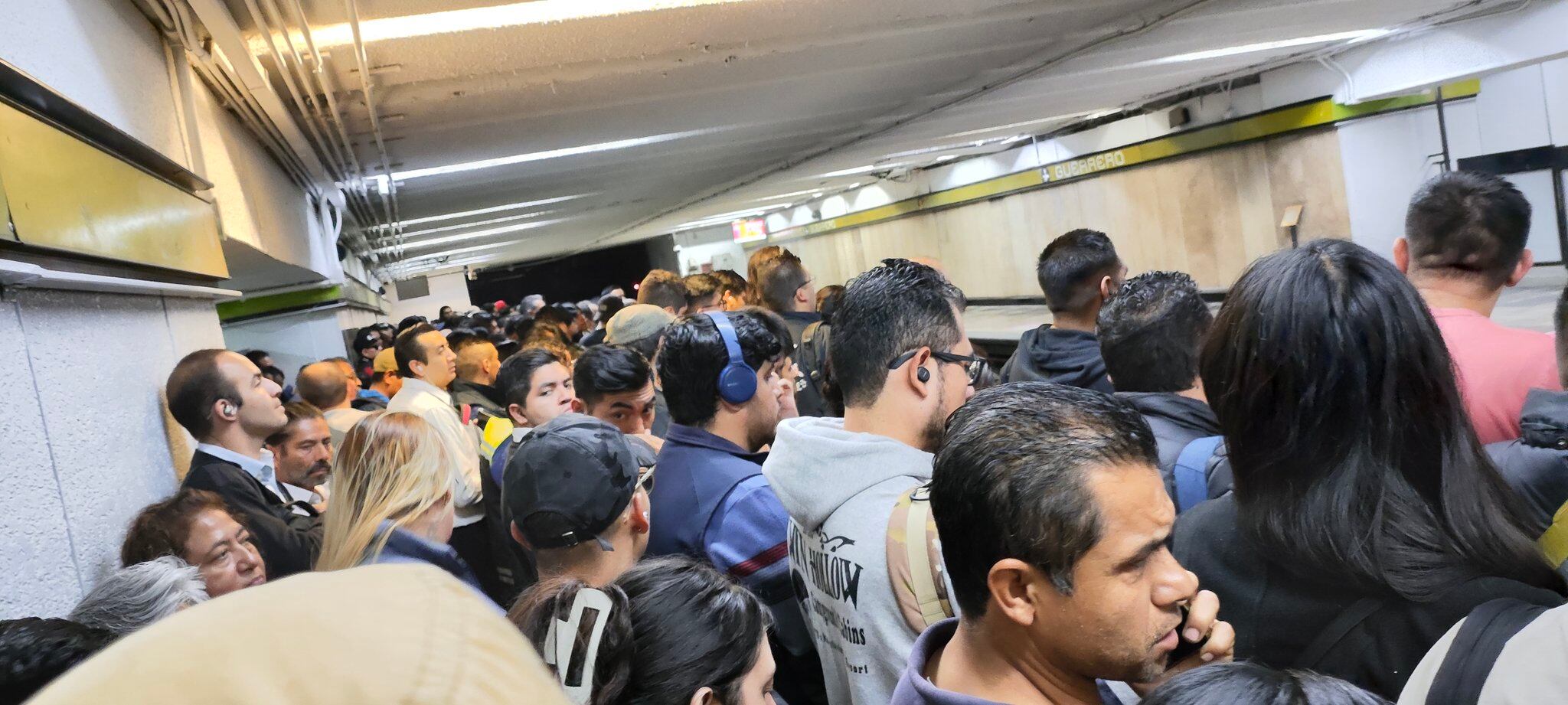 Estado en tiempo real de las diversas líneas del Sistema de Transporte Colectivo subterráneo.