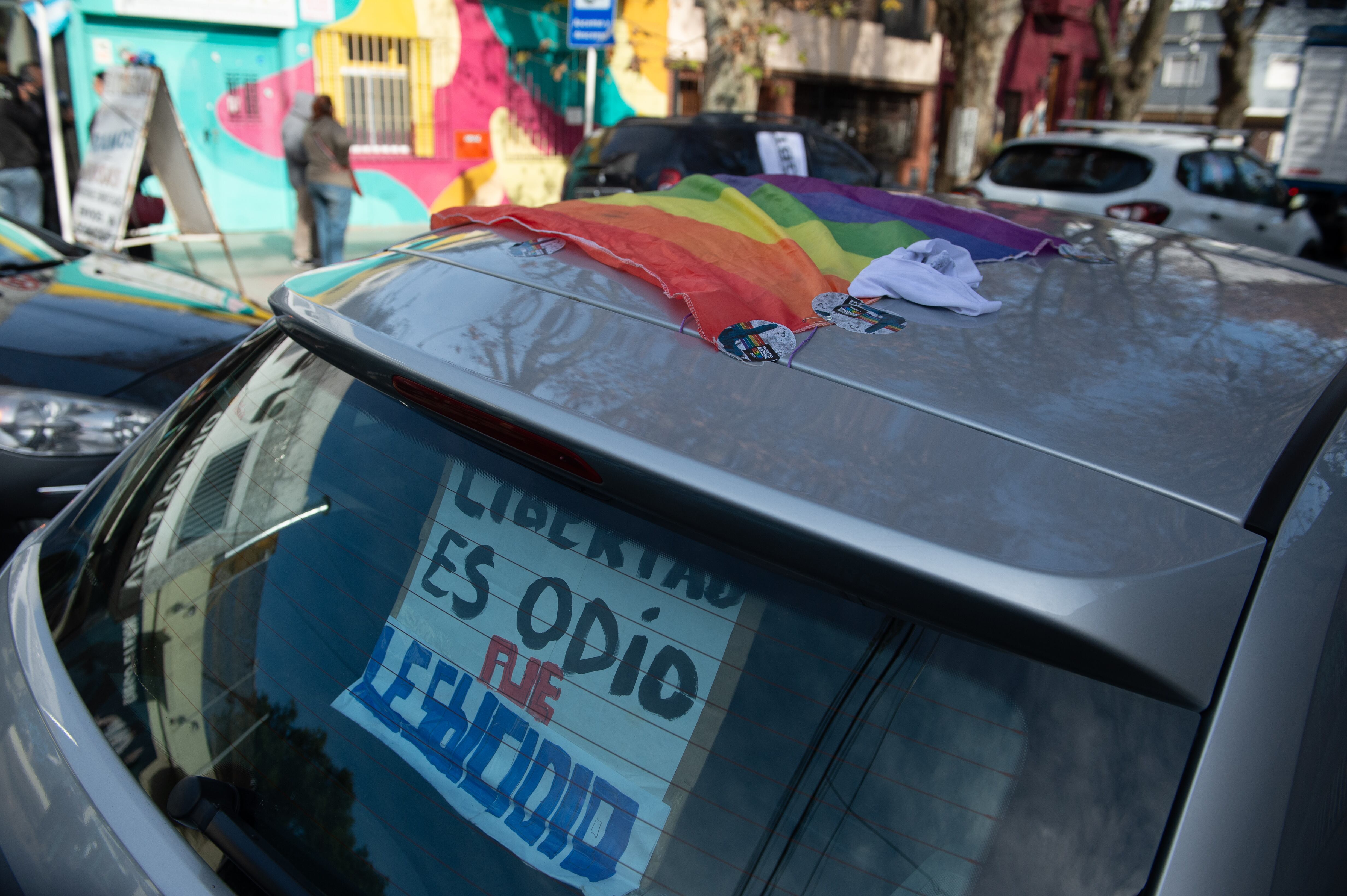 Velorio y entierro de las mujeres asesinadas en Barracas