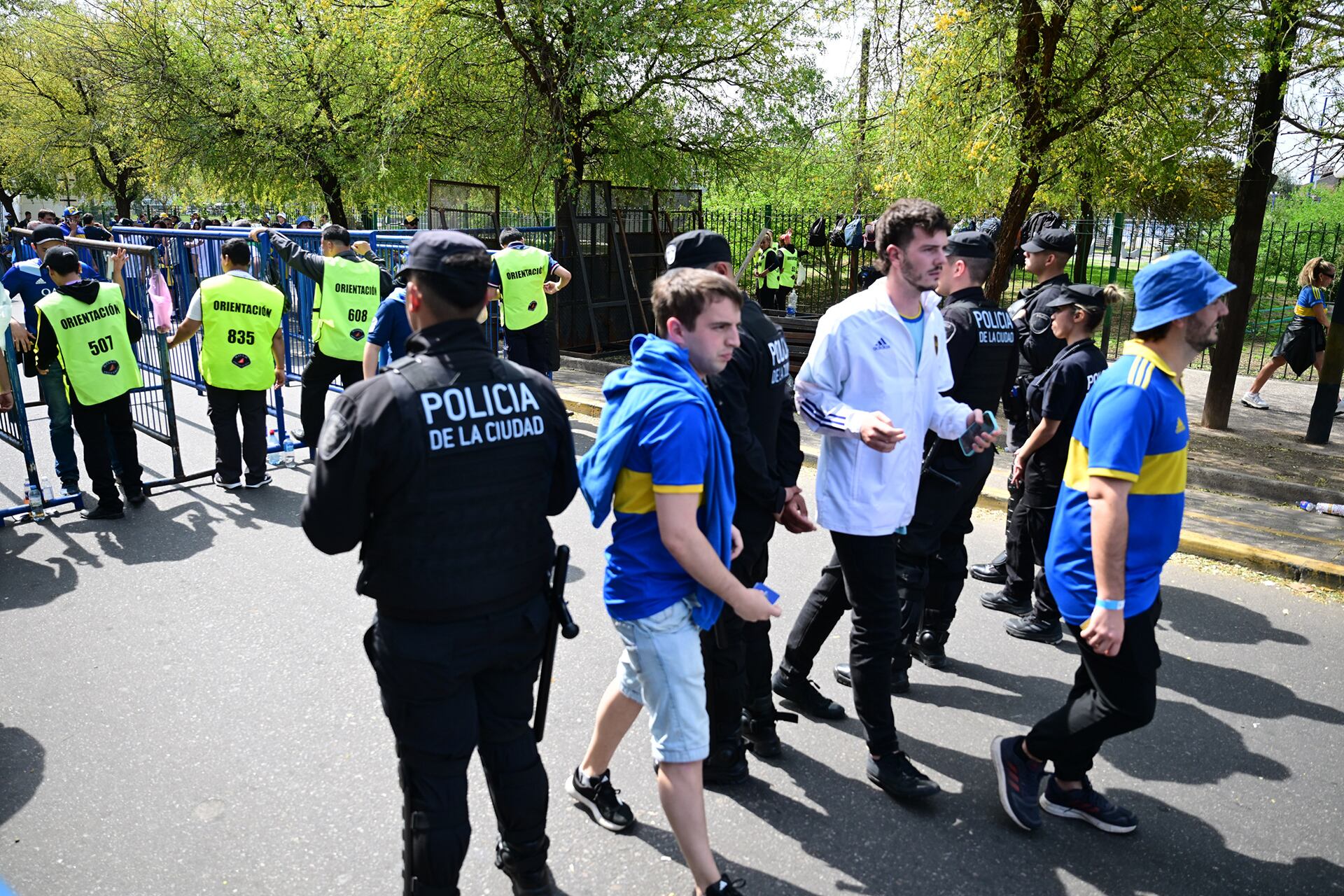 Clásico Boca vs River - Llegada de los hinchas de Boca