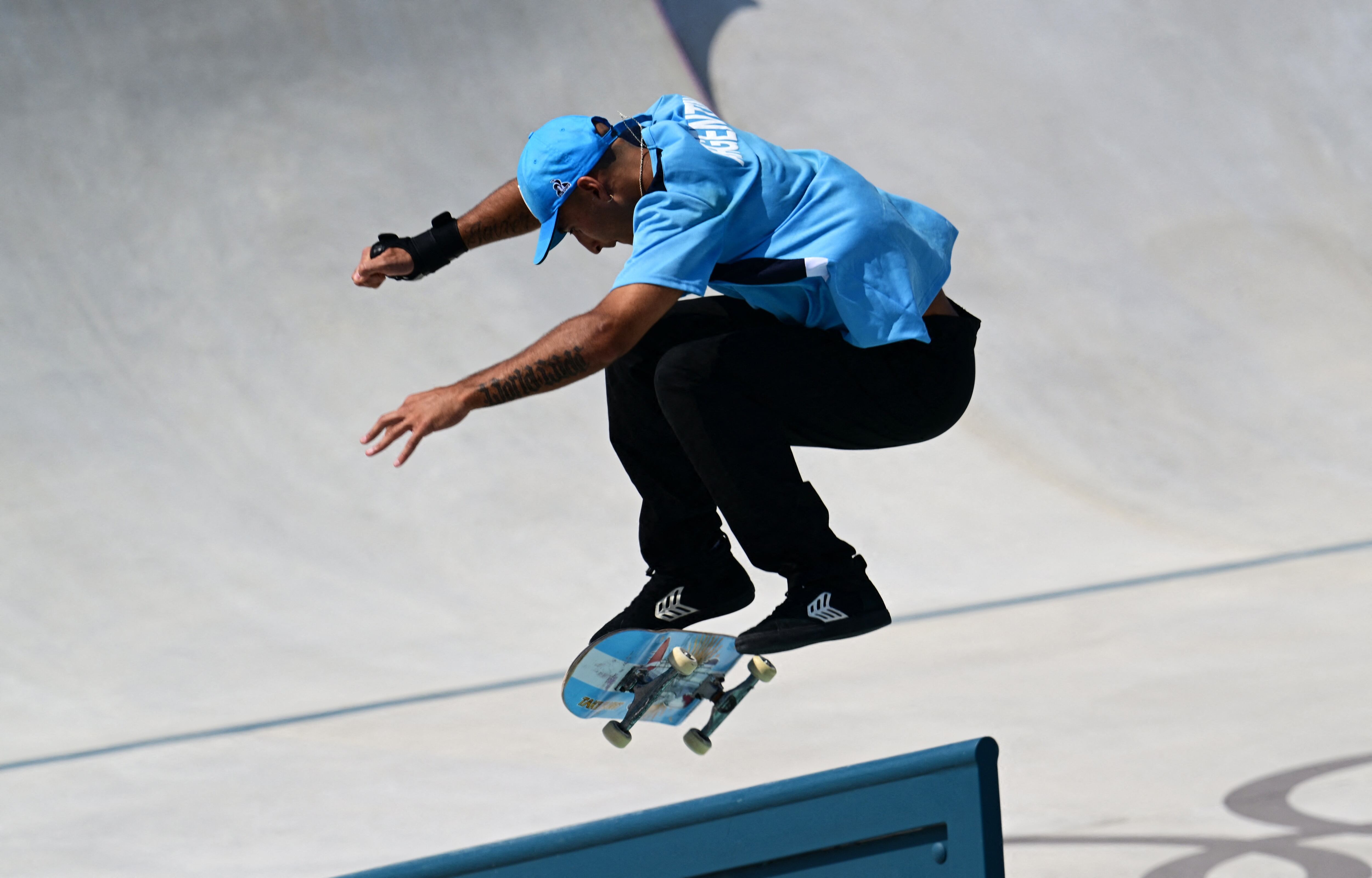 El argentino Matías Dell Olio clasificó a la final del skateboarding (REUTERS/Angelika Warmuth)