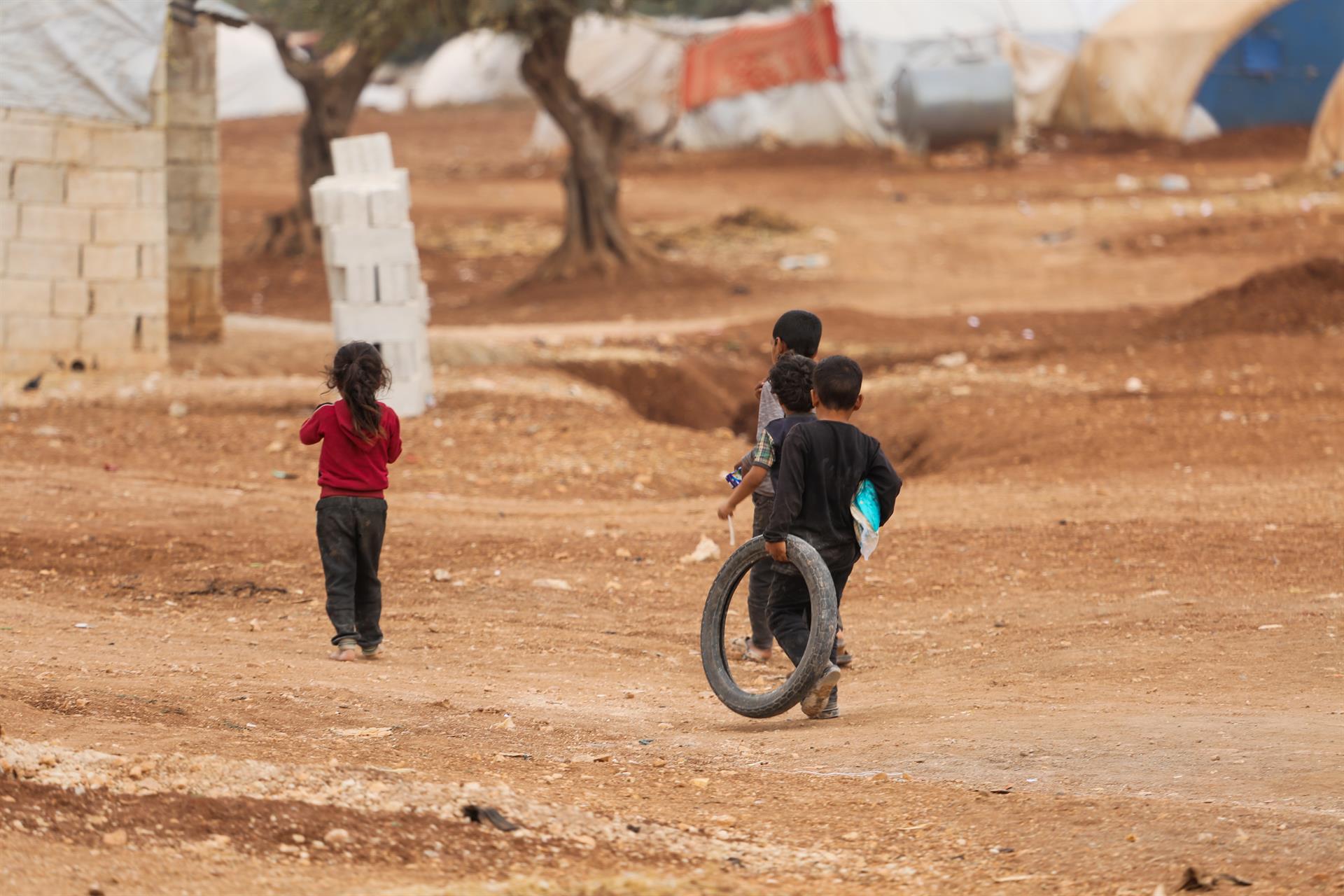 Mueren tres niños por la explosión de una mina antipersona en el norte de Siria