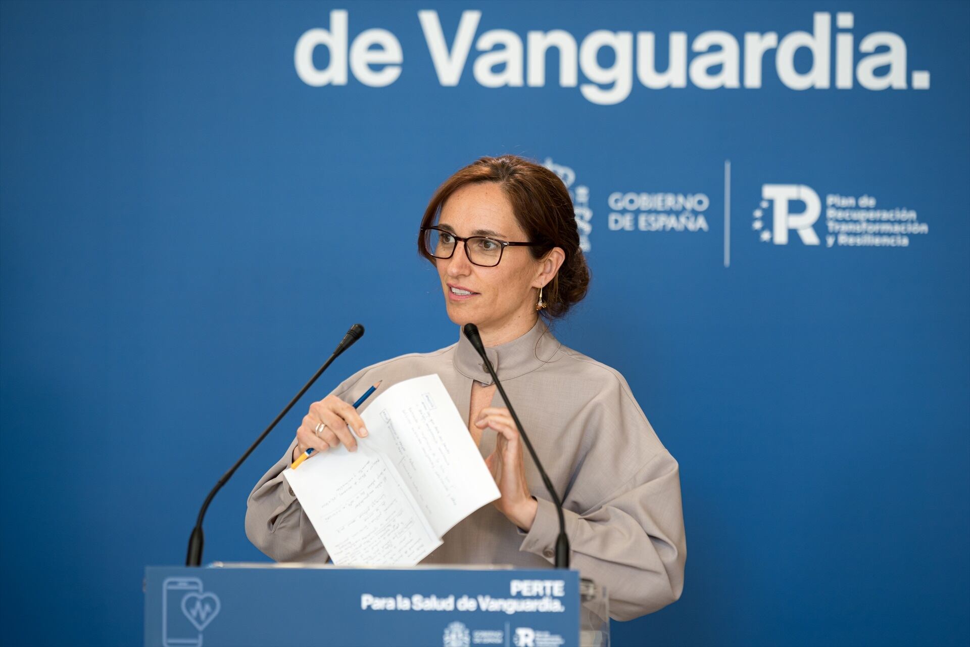 La ministra de Sanidad, Mónica García. (Diego Radamés / Europa Press)