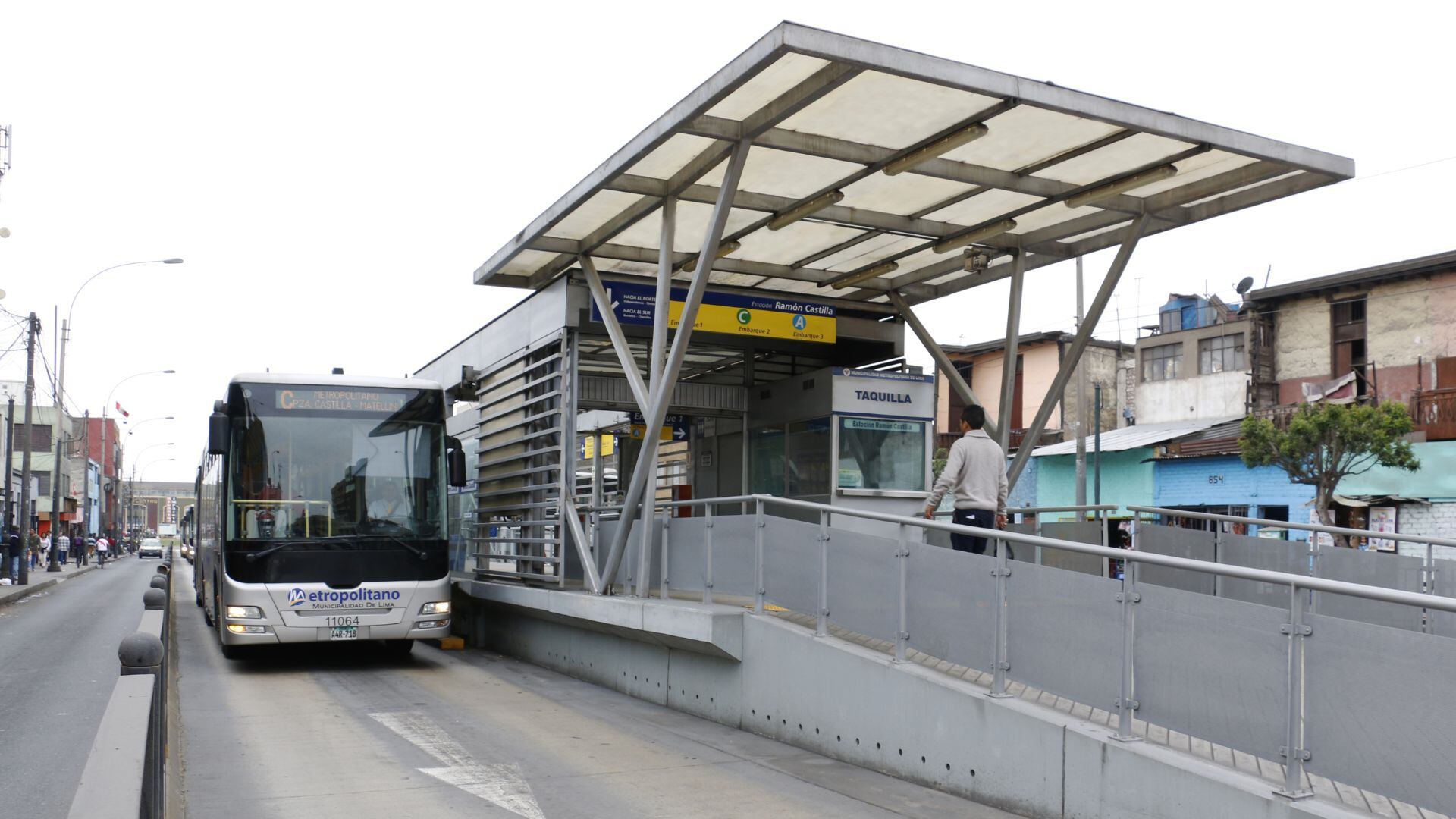 Utilizar tarjetas en el Metropolitano de manera inadecuada podría traer consecuencias