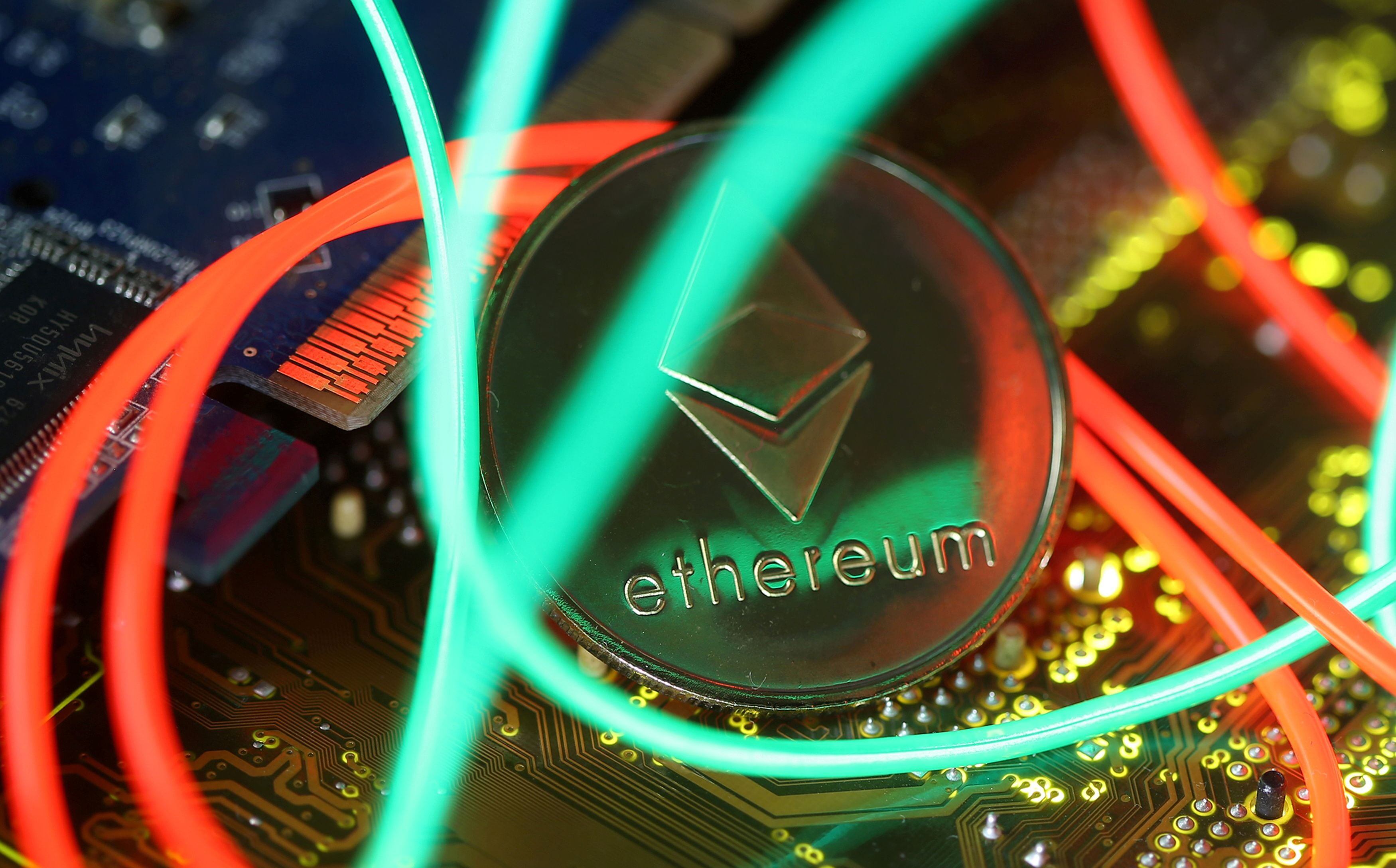 Representación de la criptomoneda Ether. (REUTERS)