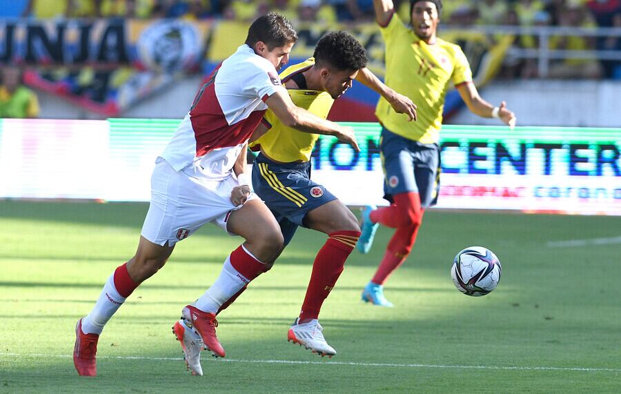 En el último duelo por eliminatorias, la Selección Colombia cayó 0-1 frente a Perú en el estadio Metropolitano de Barranquilla, en juego válido por la fecha 15 de las Eliminatorias para la Copa Mundial de la Fifa Catar 2022. crédito Cortesía FCF / Colprensa