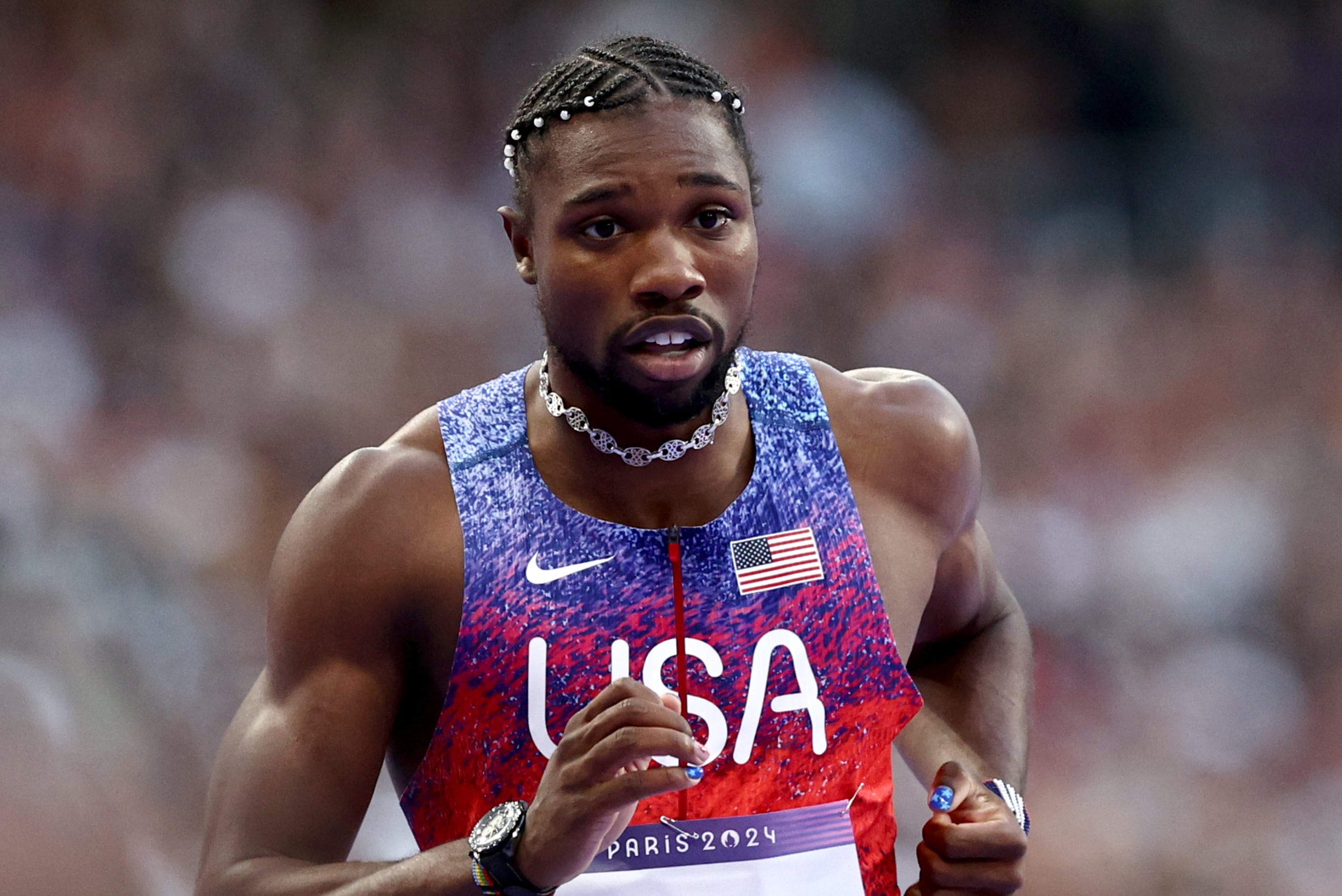 El estadounidense Noah Lyles, que ha renunciado al relevo 4x100, en un momento de su participación en la final de 200 metros. EFE/EPA/ANNA SZILAGYI 