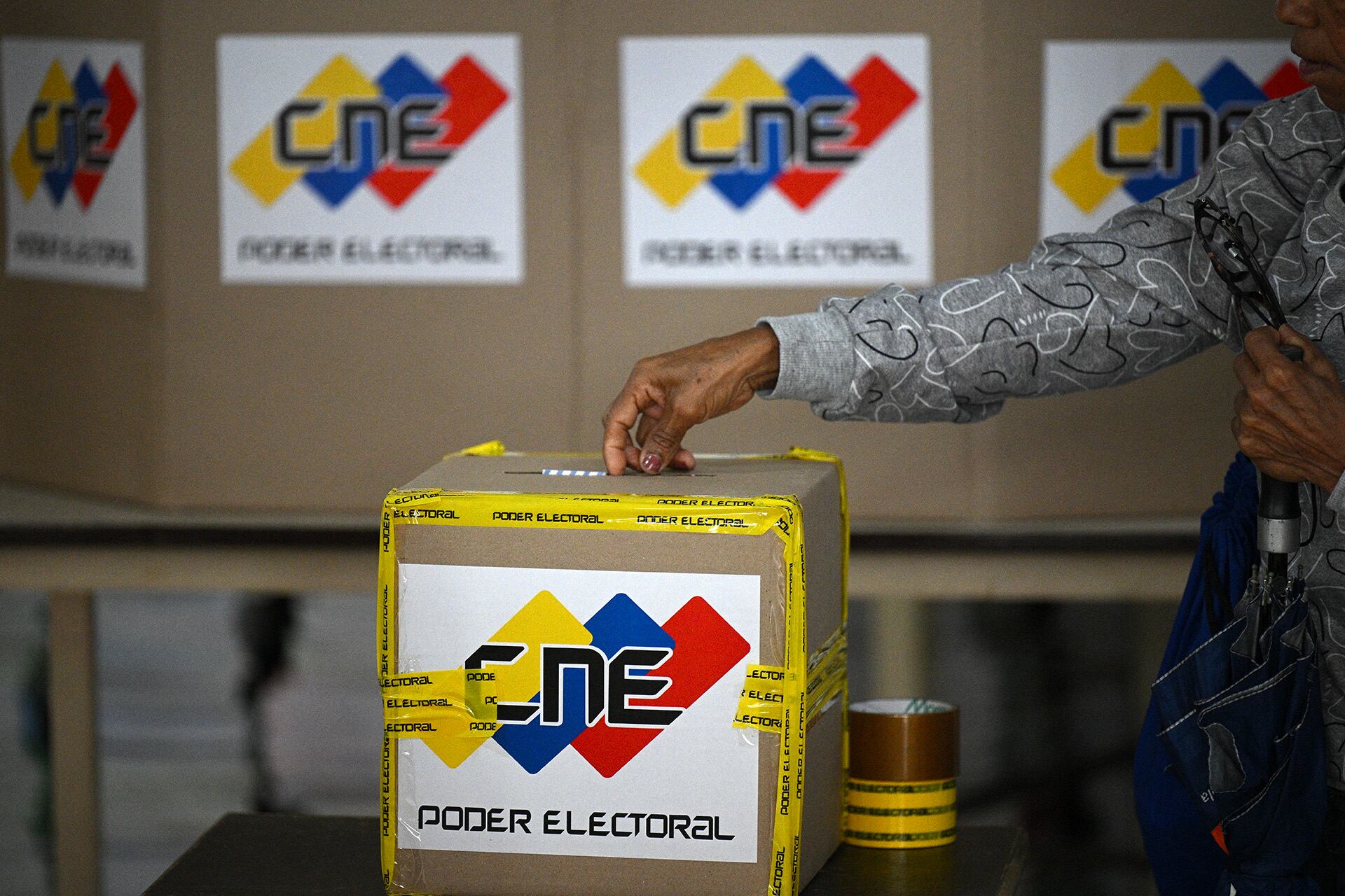 Elecciones en Venezuela 2024 - Urna en votación presidencial