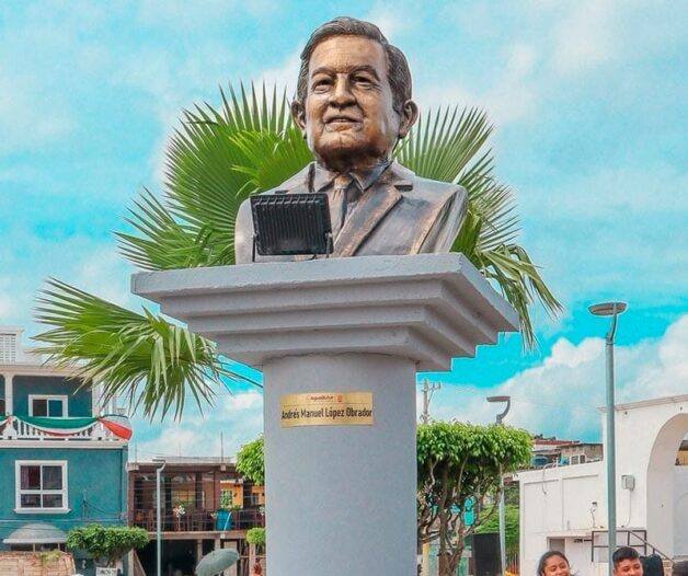 busto AMLO